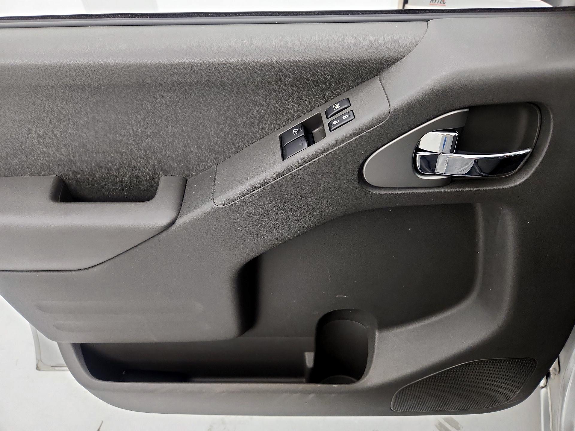 Thumbnail: 2015 Nissan Frontier - 12