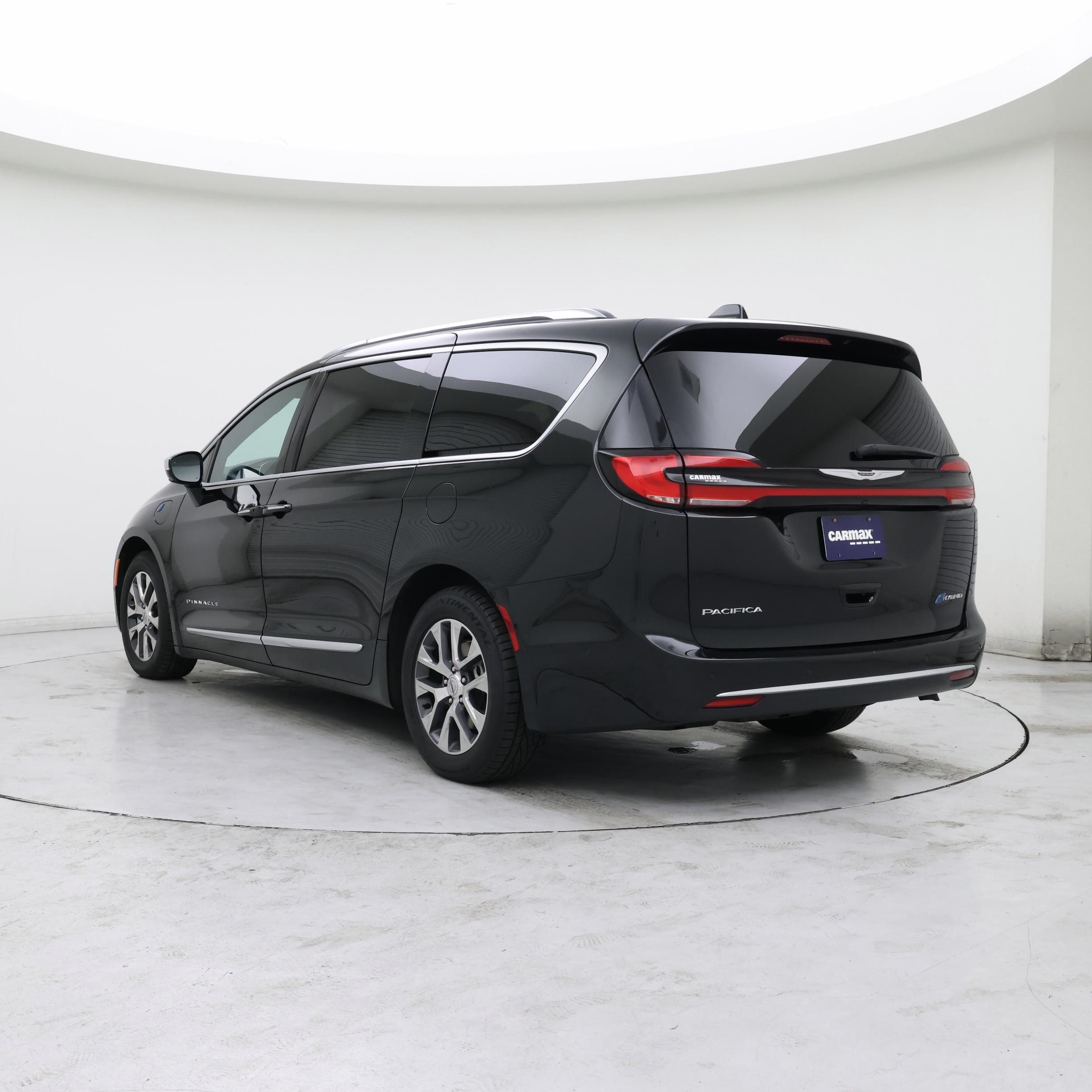 Thumbnail: 2023 Chrysler Pacifica - 2