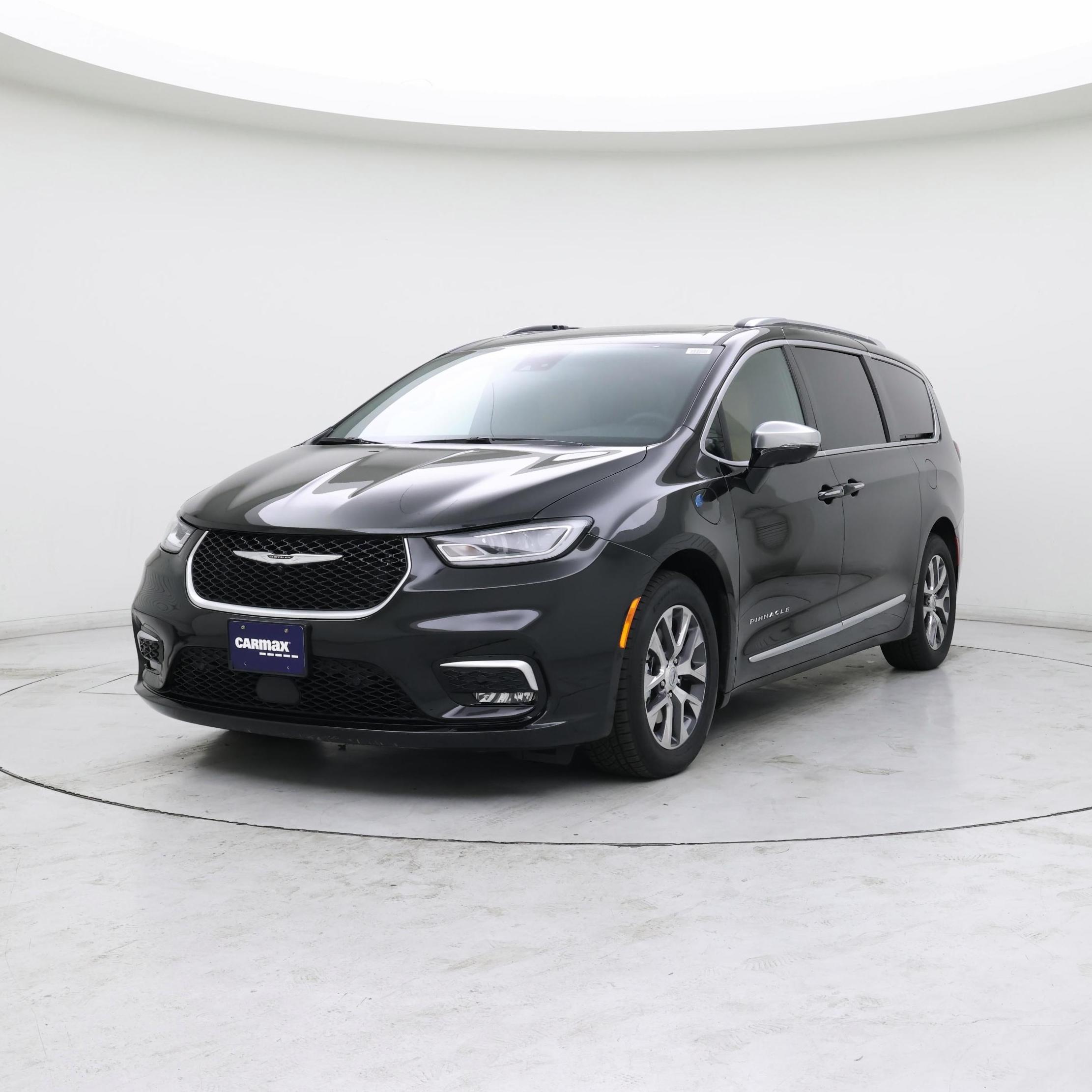 Thumbnail: 2023 Chrysler Pacifica - 4