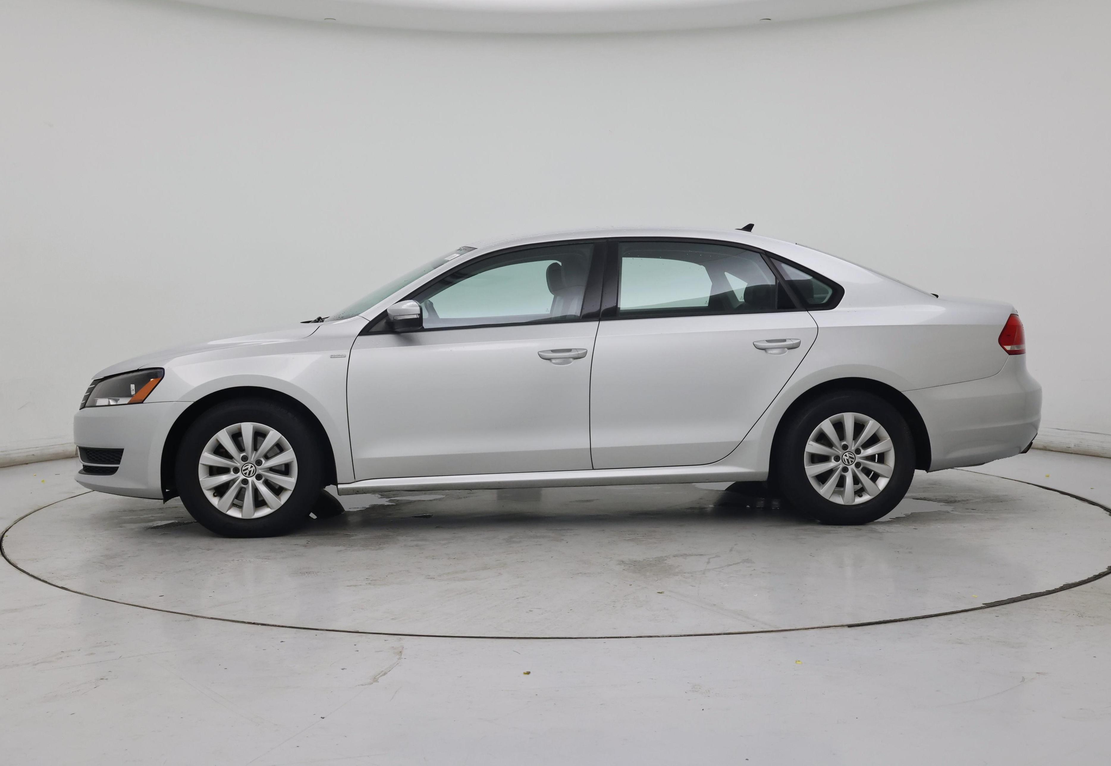 Thumbnail: 2015 Volkswagen Passat - 3