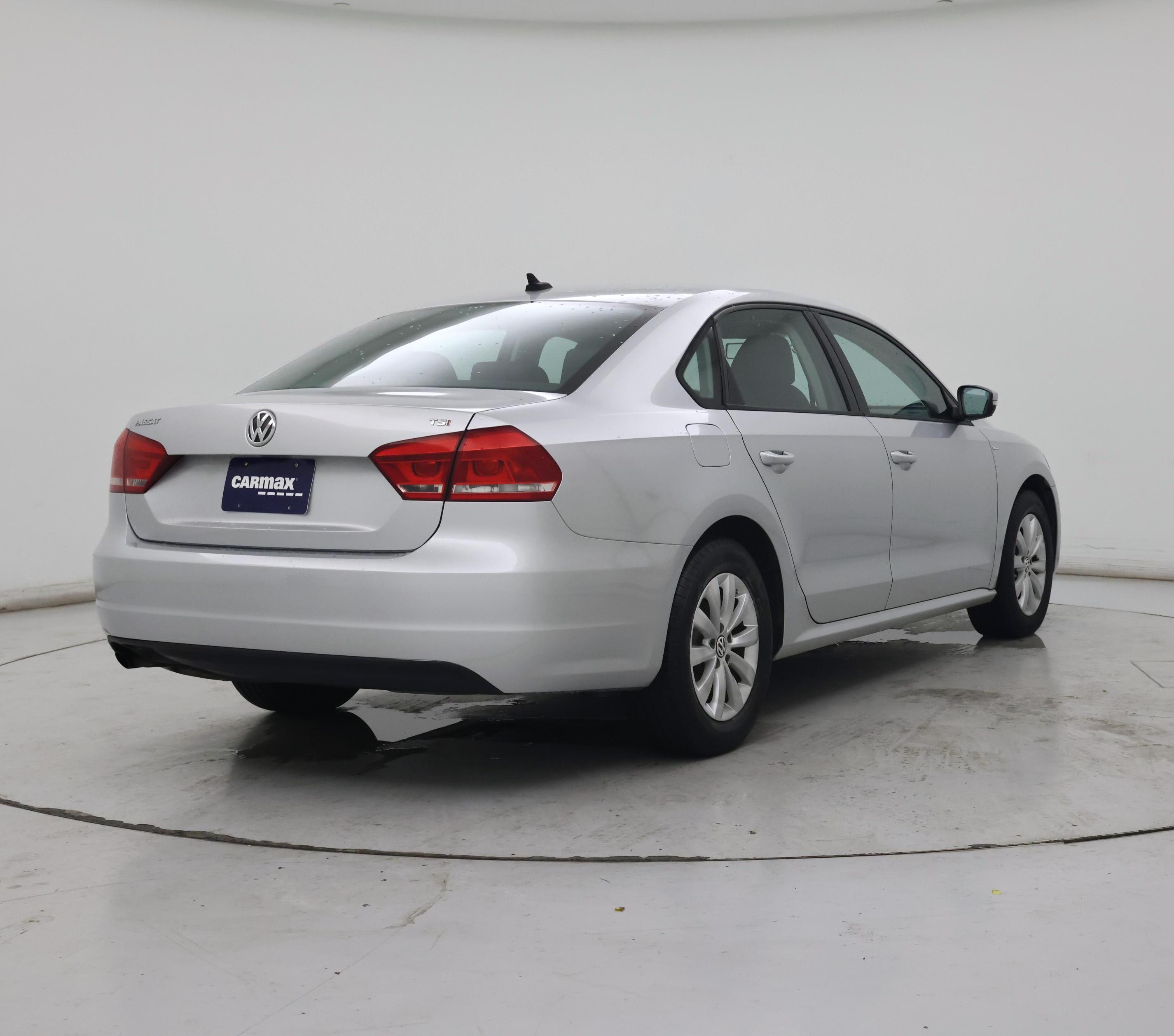 Thumbnail: 2015 Volkswagen Passat - 8