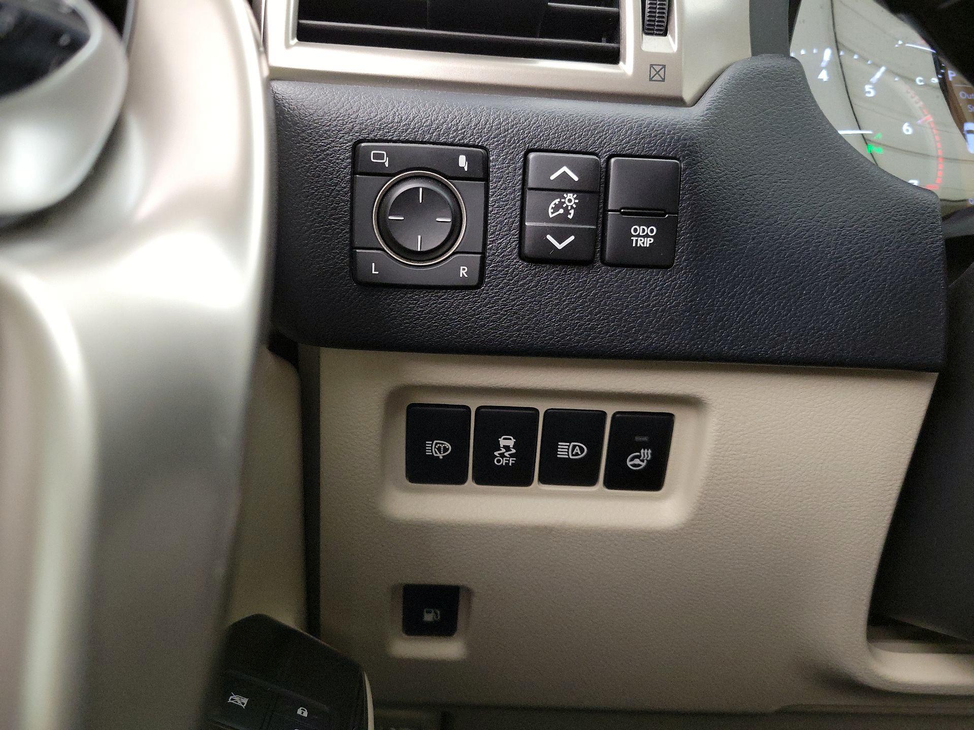 Thumbnail: 2021 Lexus GX - 13