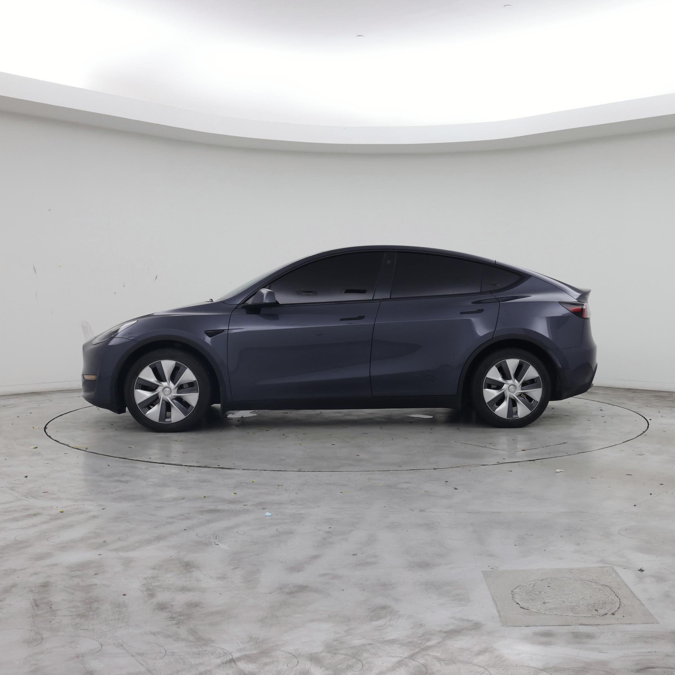 Thumbnail: 2023 Tesla Model Y - 3