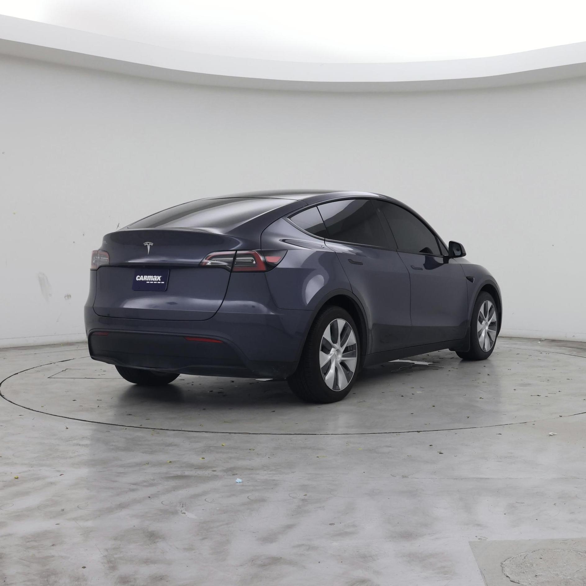 Thumbnail: 2023 Tesla Model Y - 8