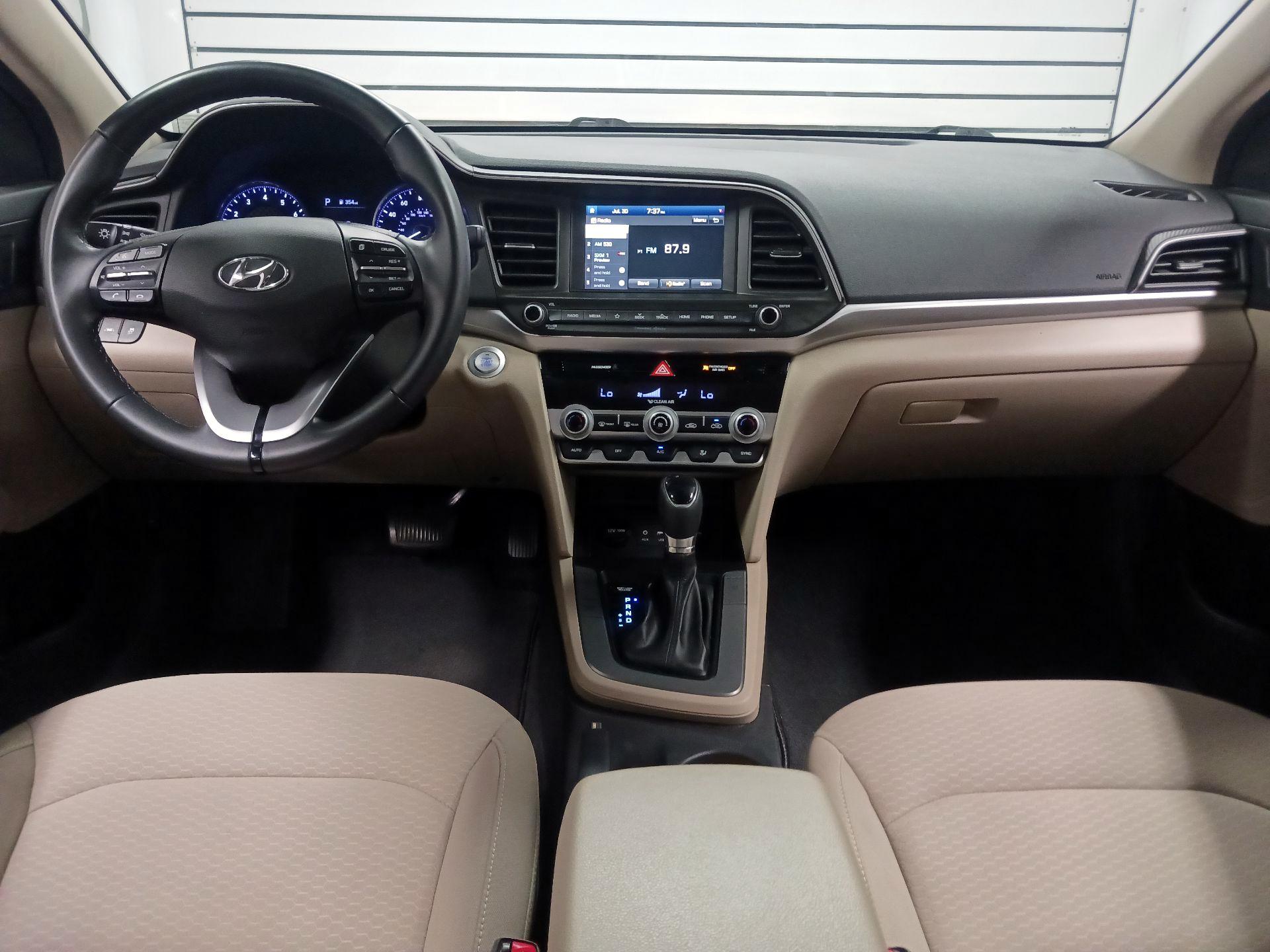 Thumbnail: 2020 Hyundai Elantra - 9