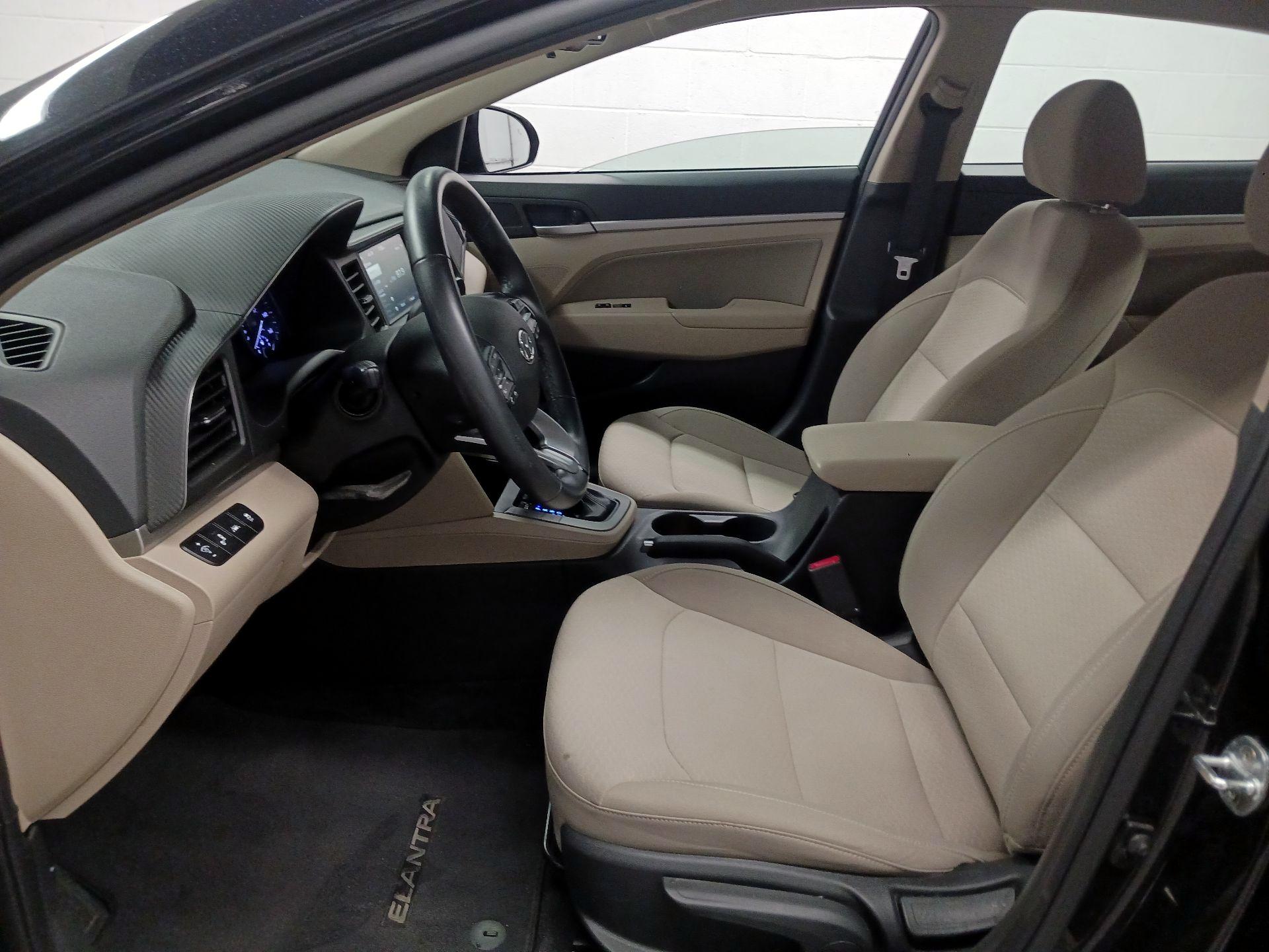 Thumbnail: 2020 Hyundai Elantra - 11
