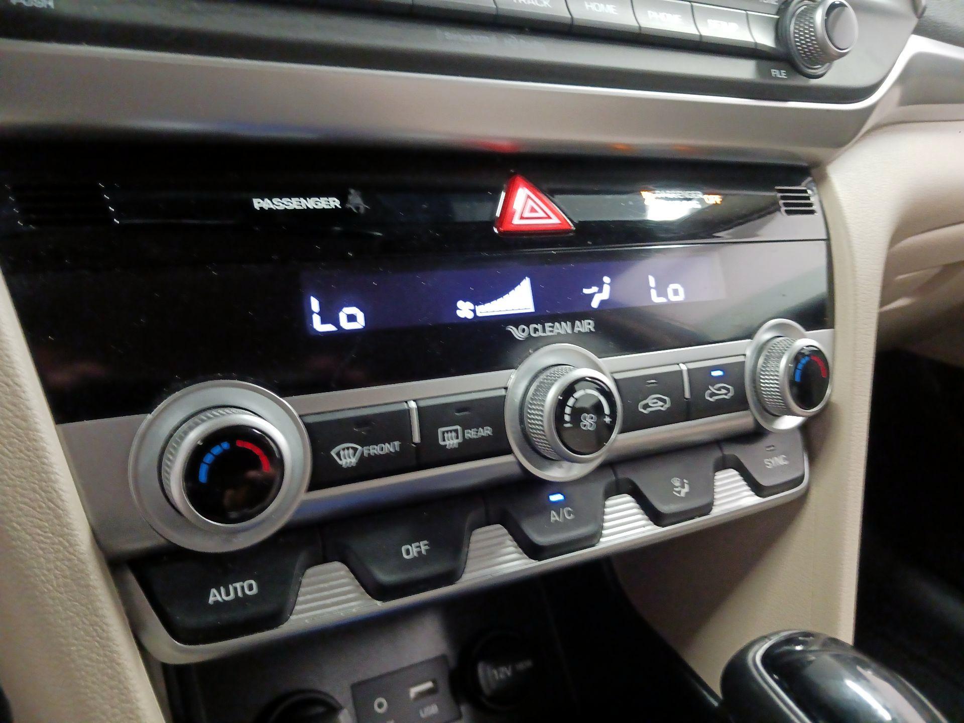 Thumbnail: 2020 Hyundai Elantra - 14