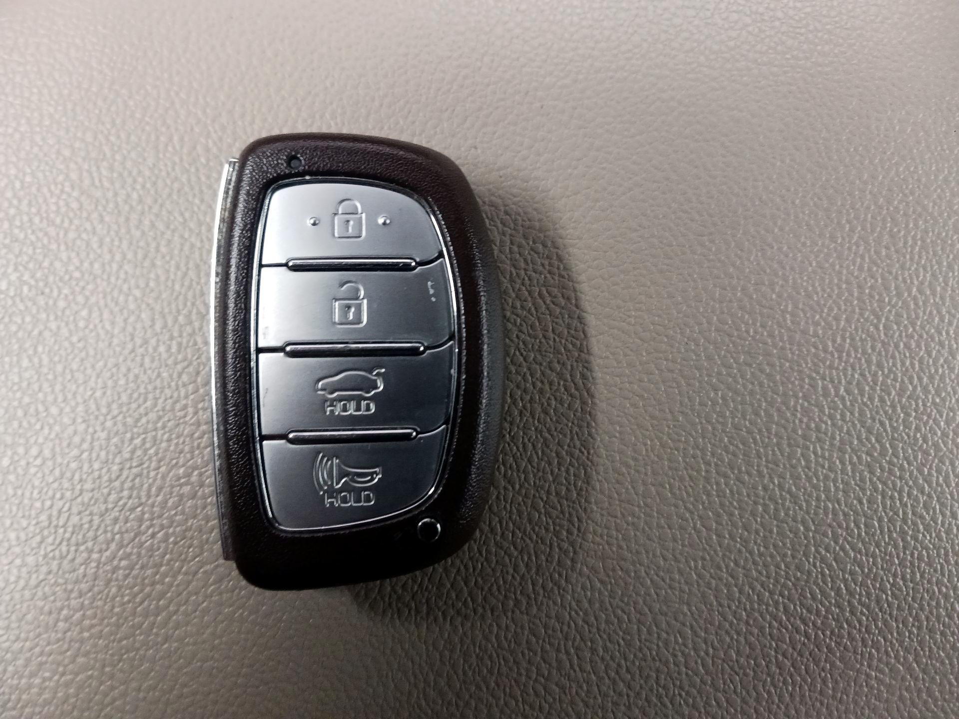 Thumbnail: 2020 Hyundai Elantra - 19