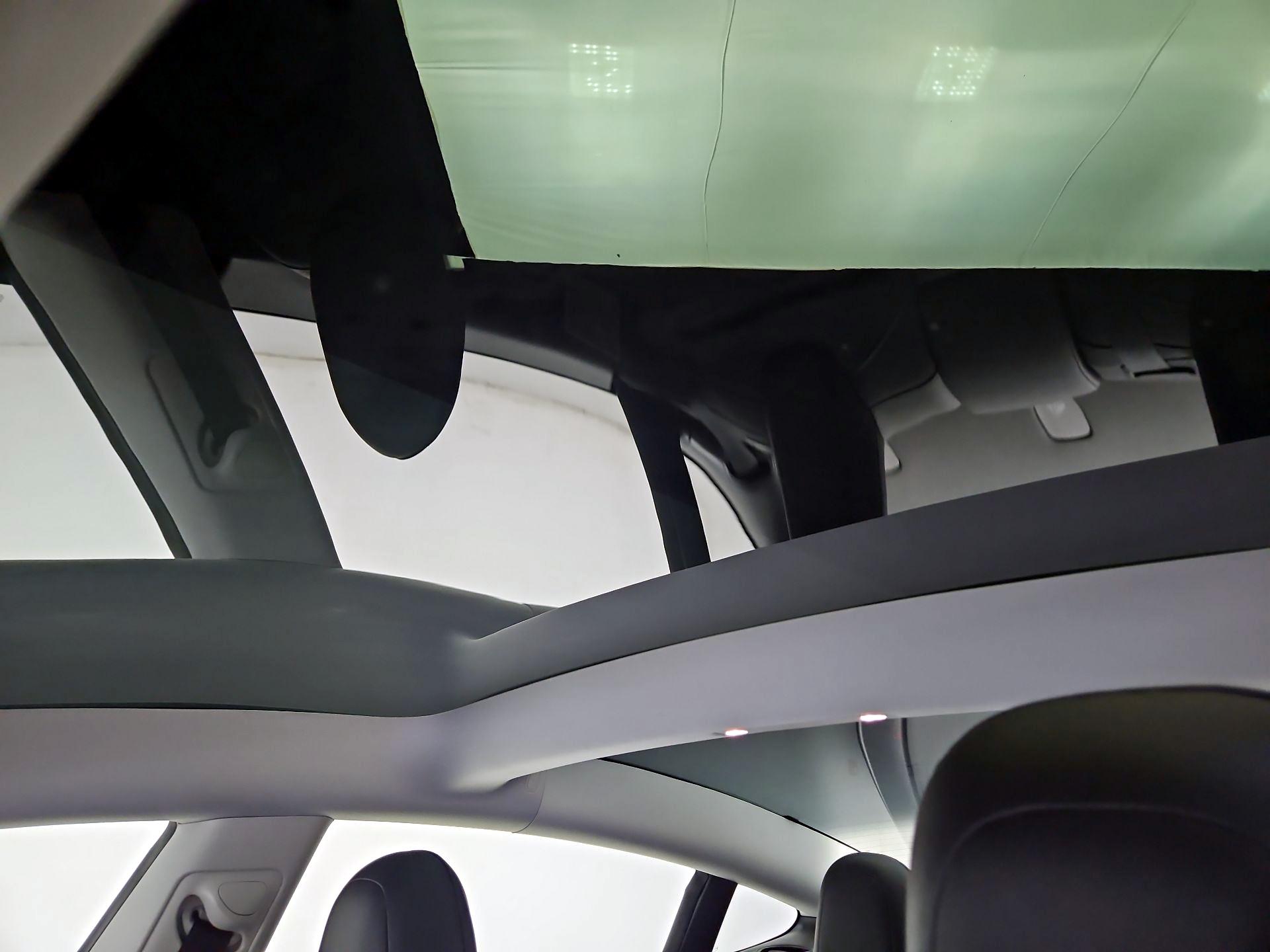 Thumbnail: 2023 Tesla Model 3 - 18
