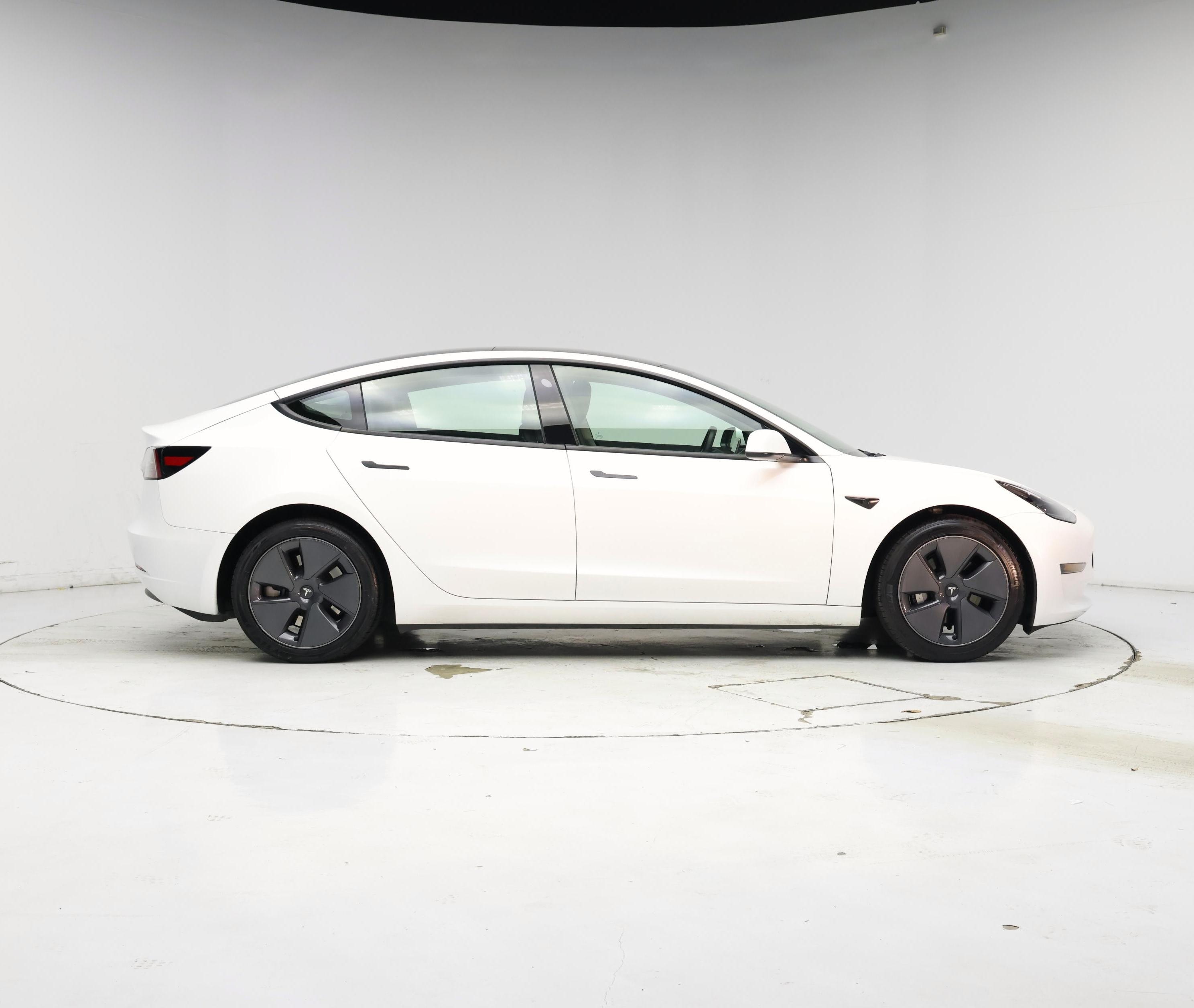Thumbnail: 2023 Tesla Model 3 - 7