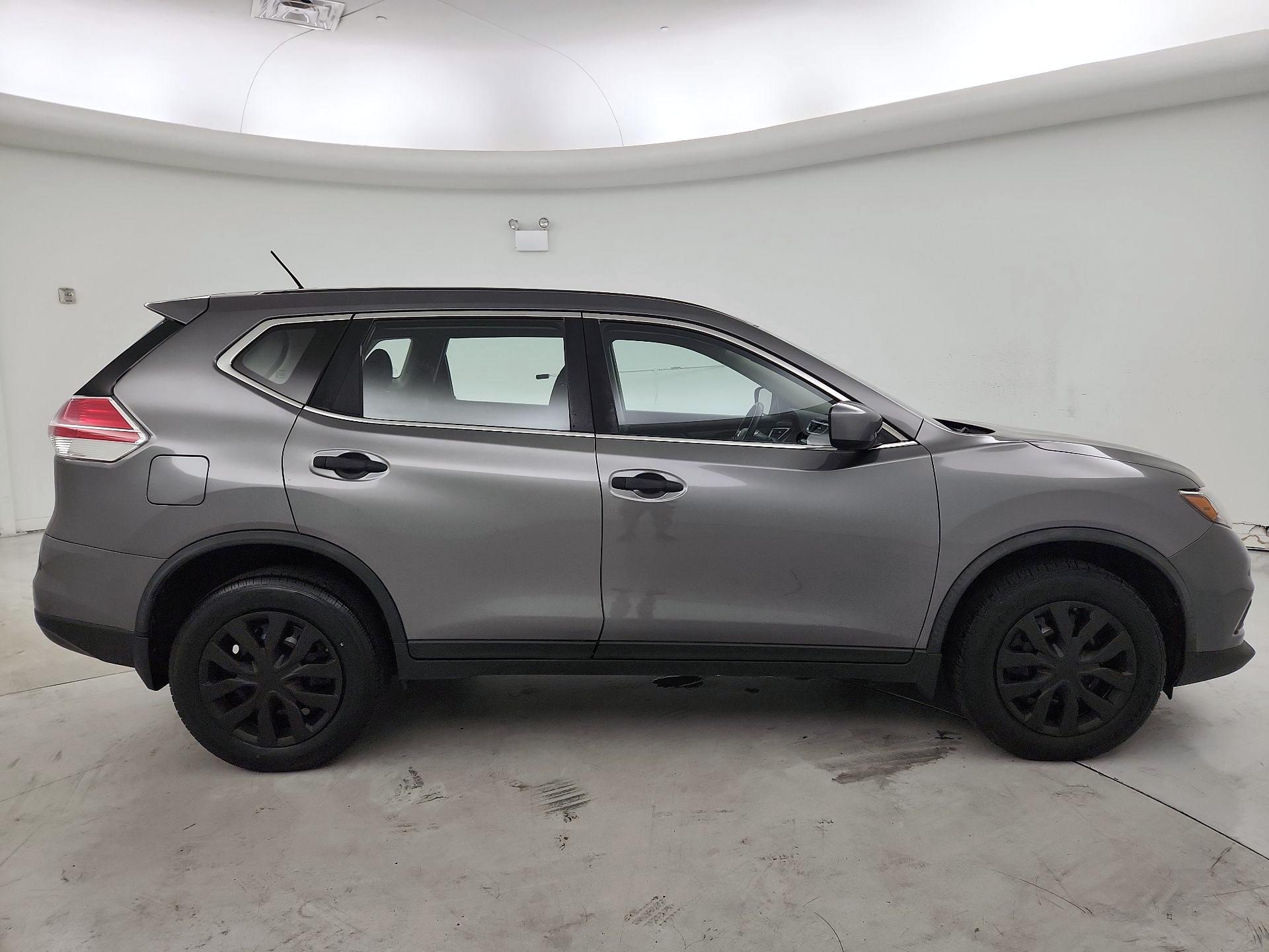 Thumbnail: 2016 Nissan Rogue - 4