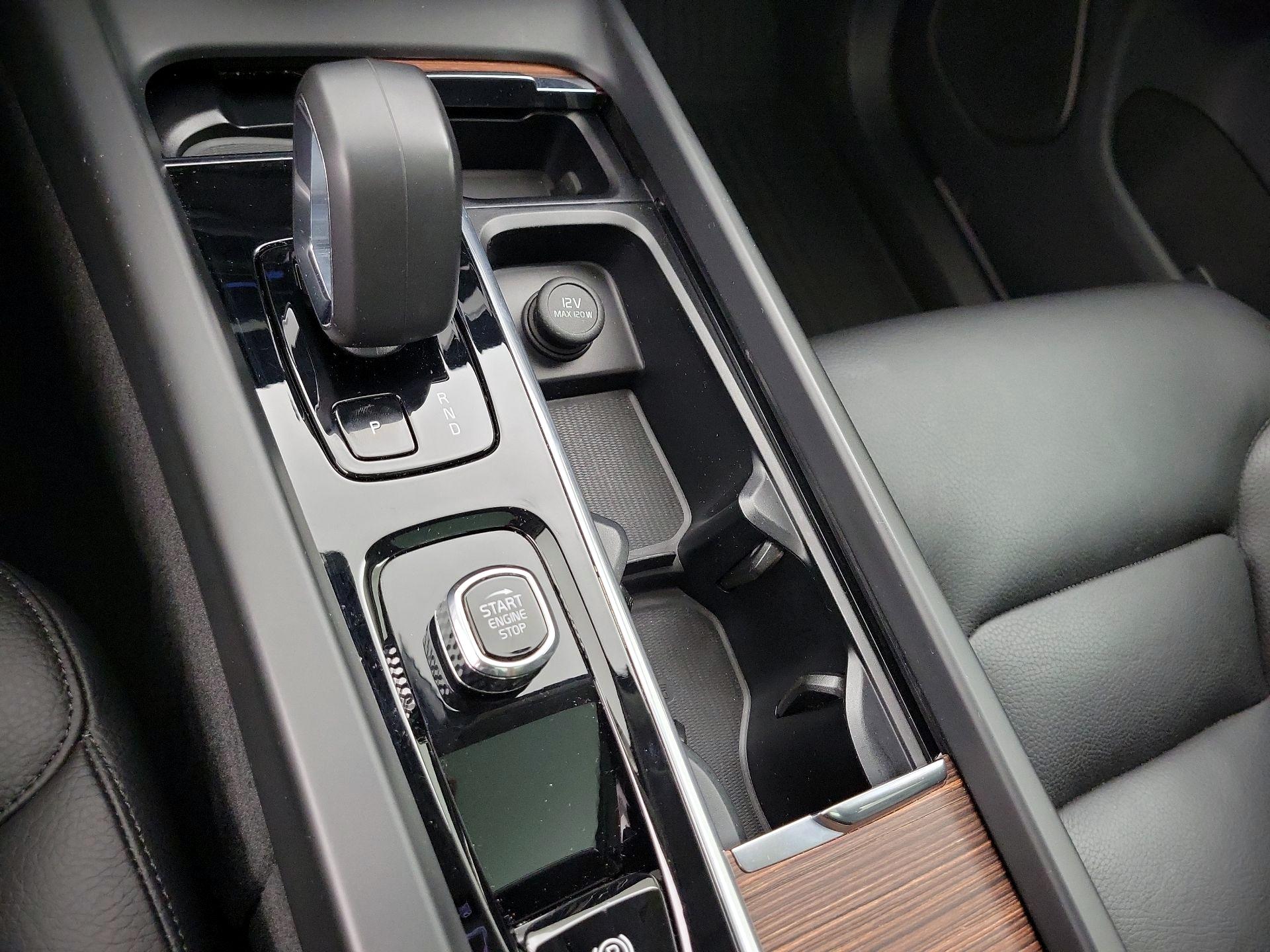Thumbnail: 2023 Volvo XC60 - 18