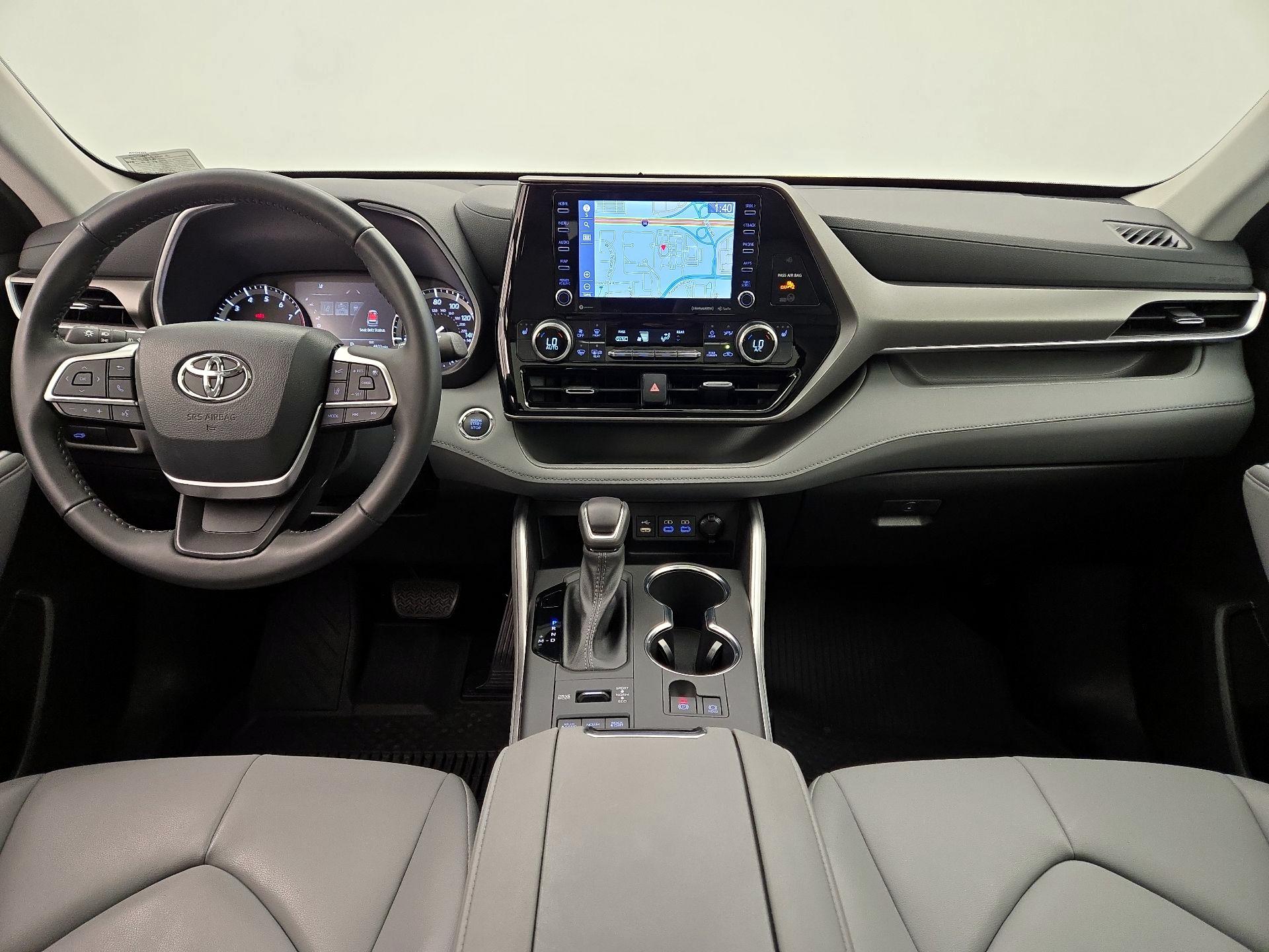 Thumbnail: 2022 Toyota Highlander - 9