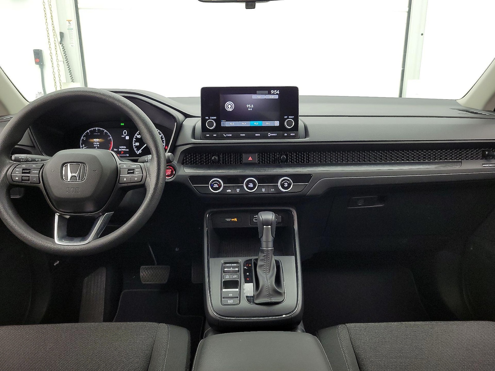 2025 Honda CR-V LX - Photo 10