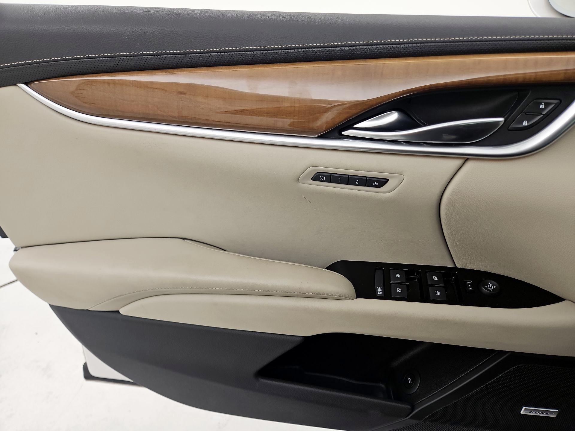Thumbnail: 2018 Cadillac XTS - 12