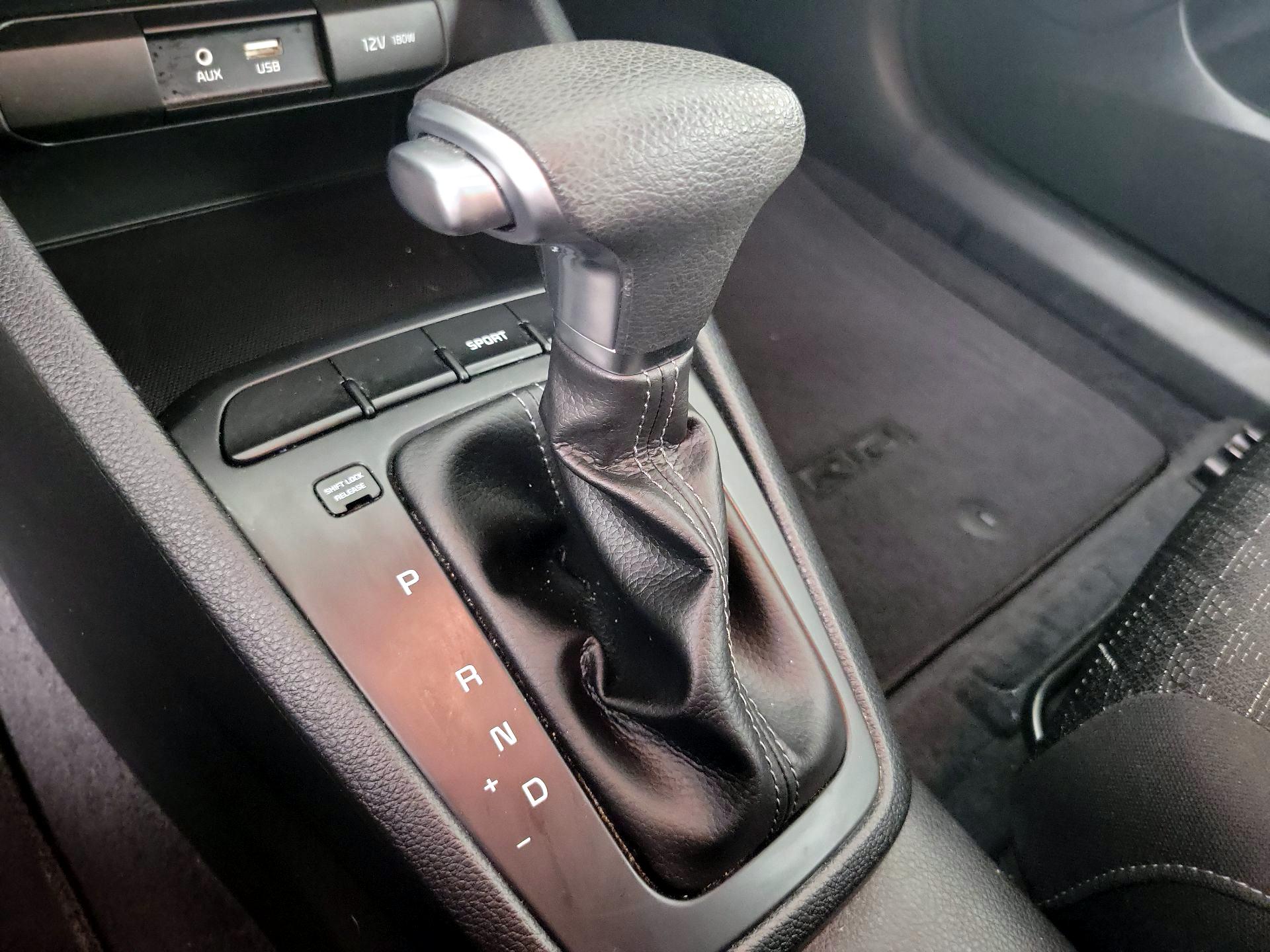 Thumbnail: 2019 Kia Rio - 15