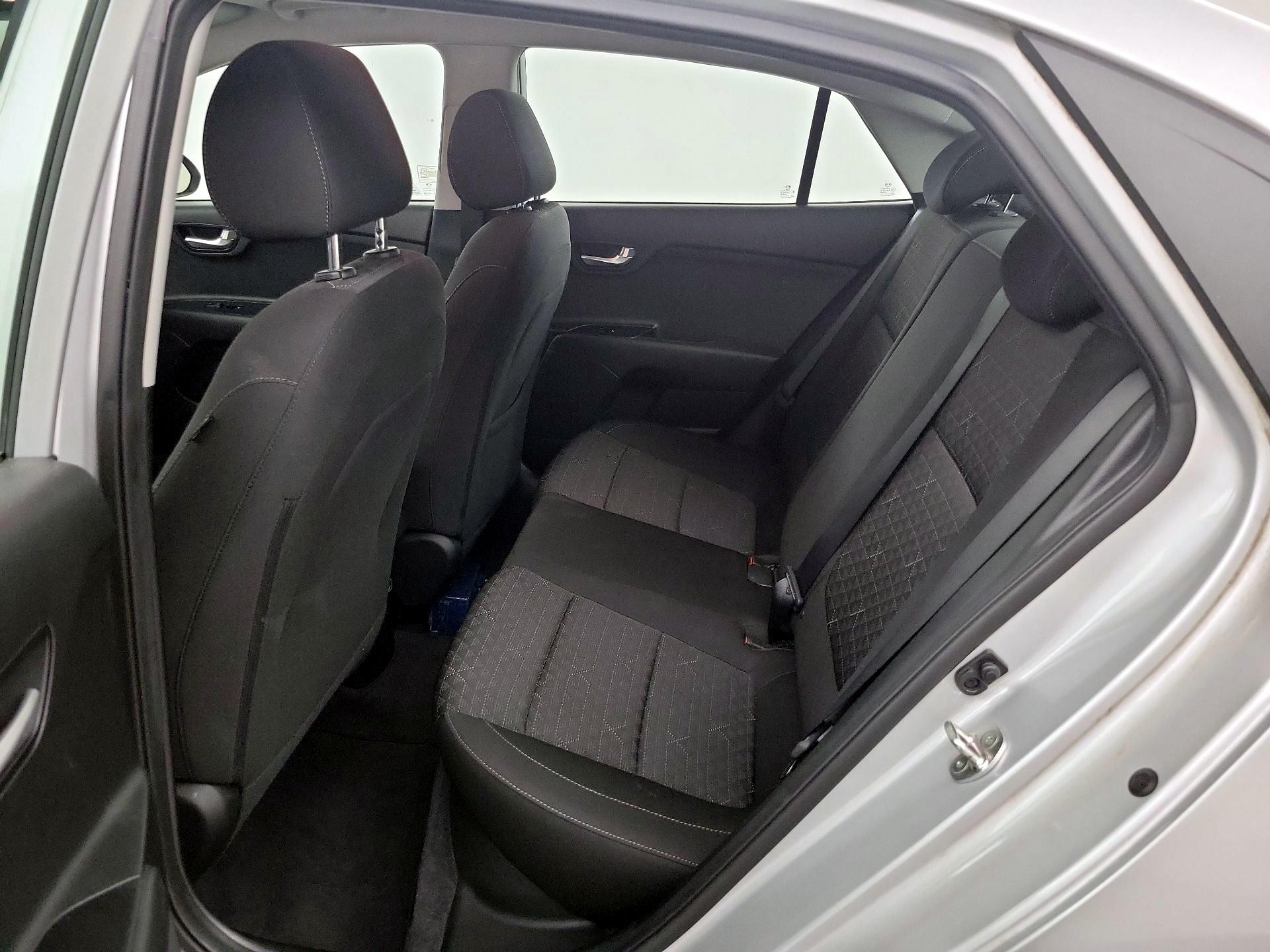 Thumbnail: 2019 Kia Rio - 17