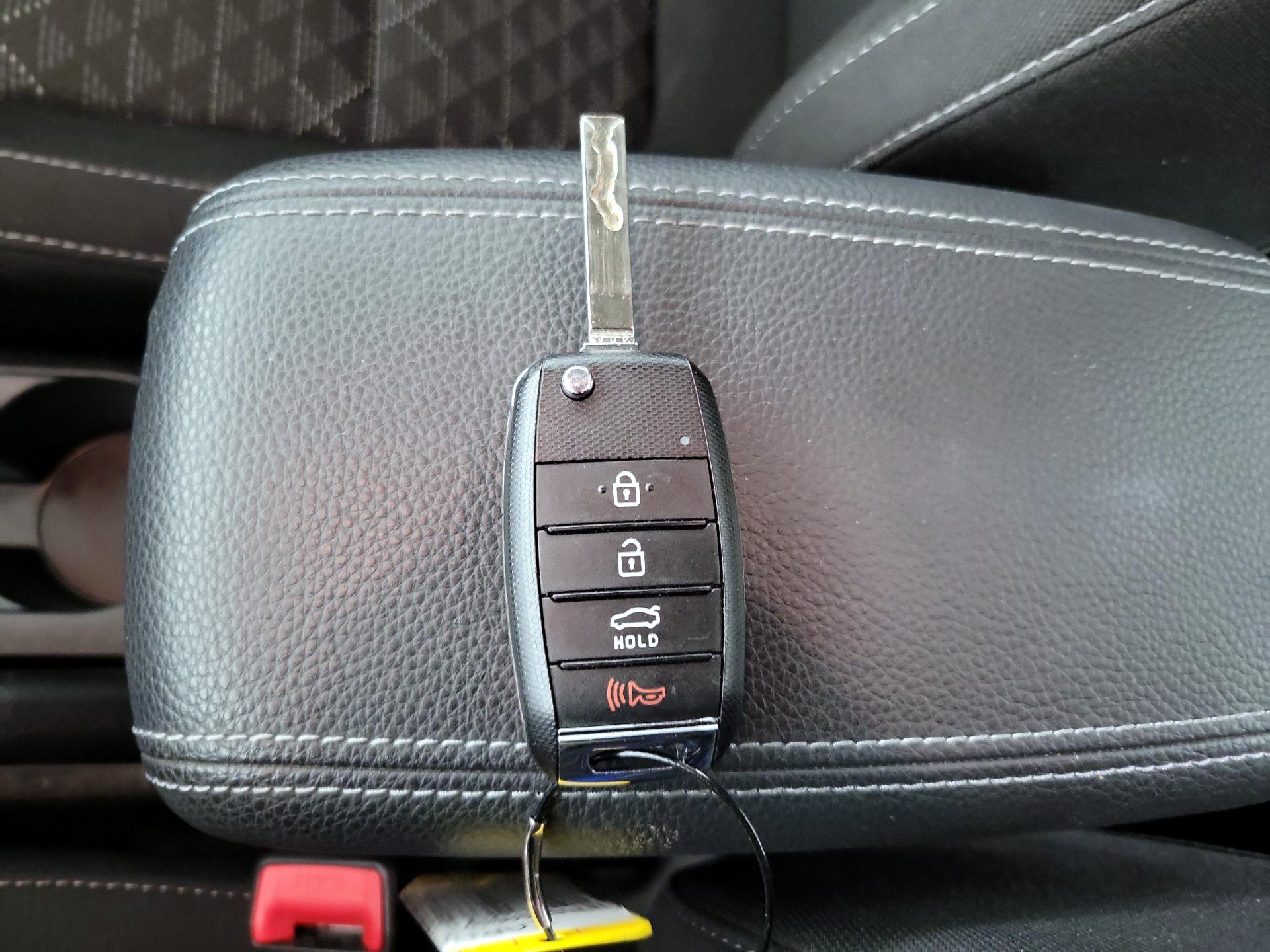 Thumbnail: 2019 Kia Rio - 20
