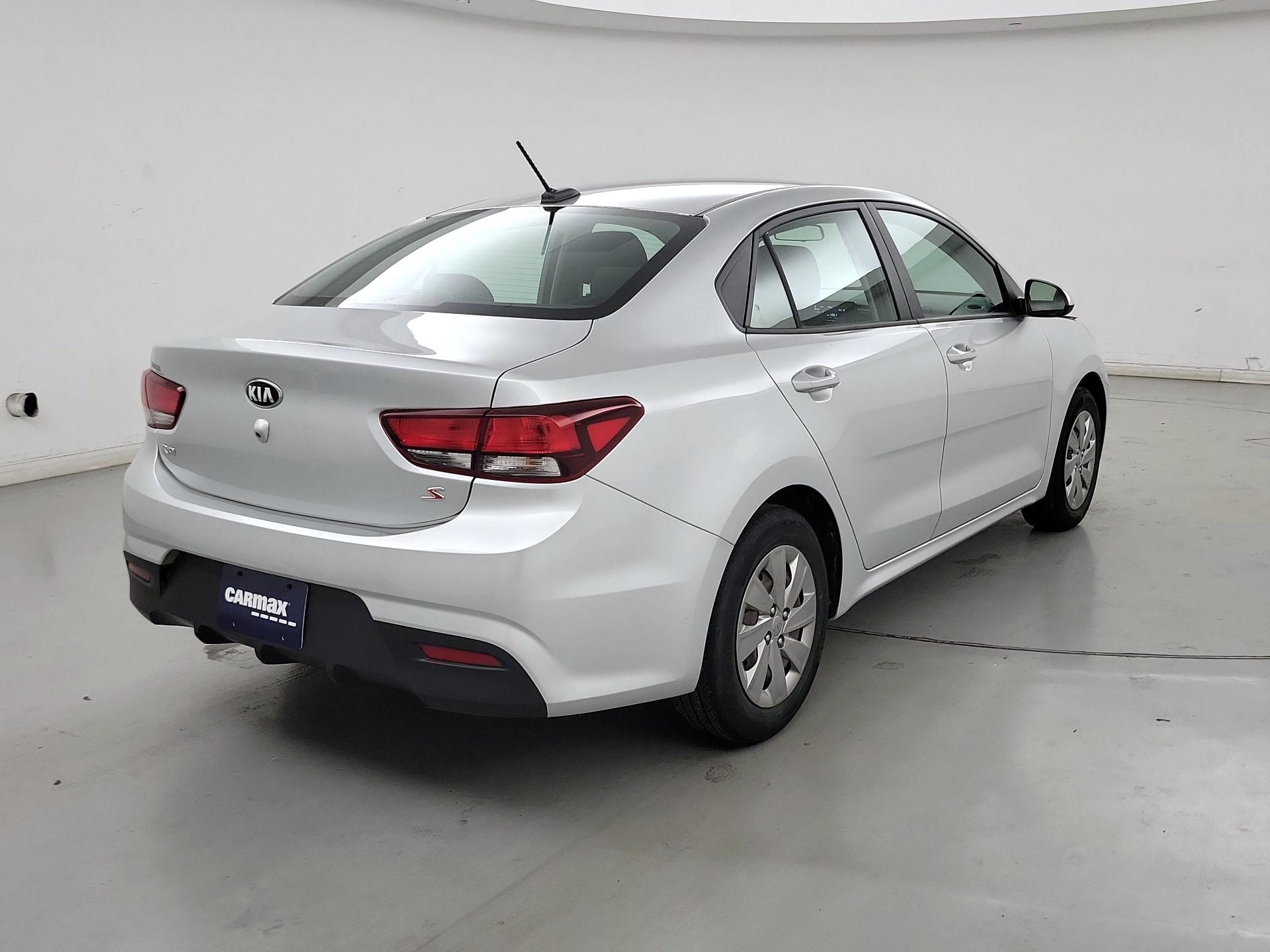 Thumbnail: 2019 Kia Rio - 5