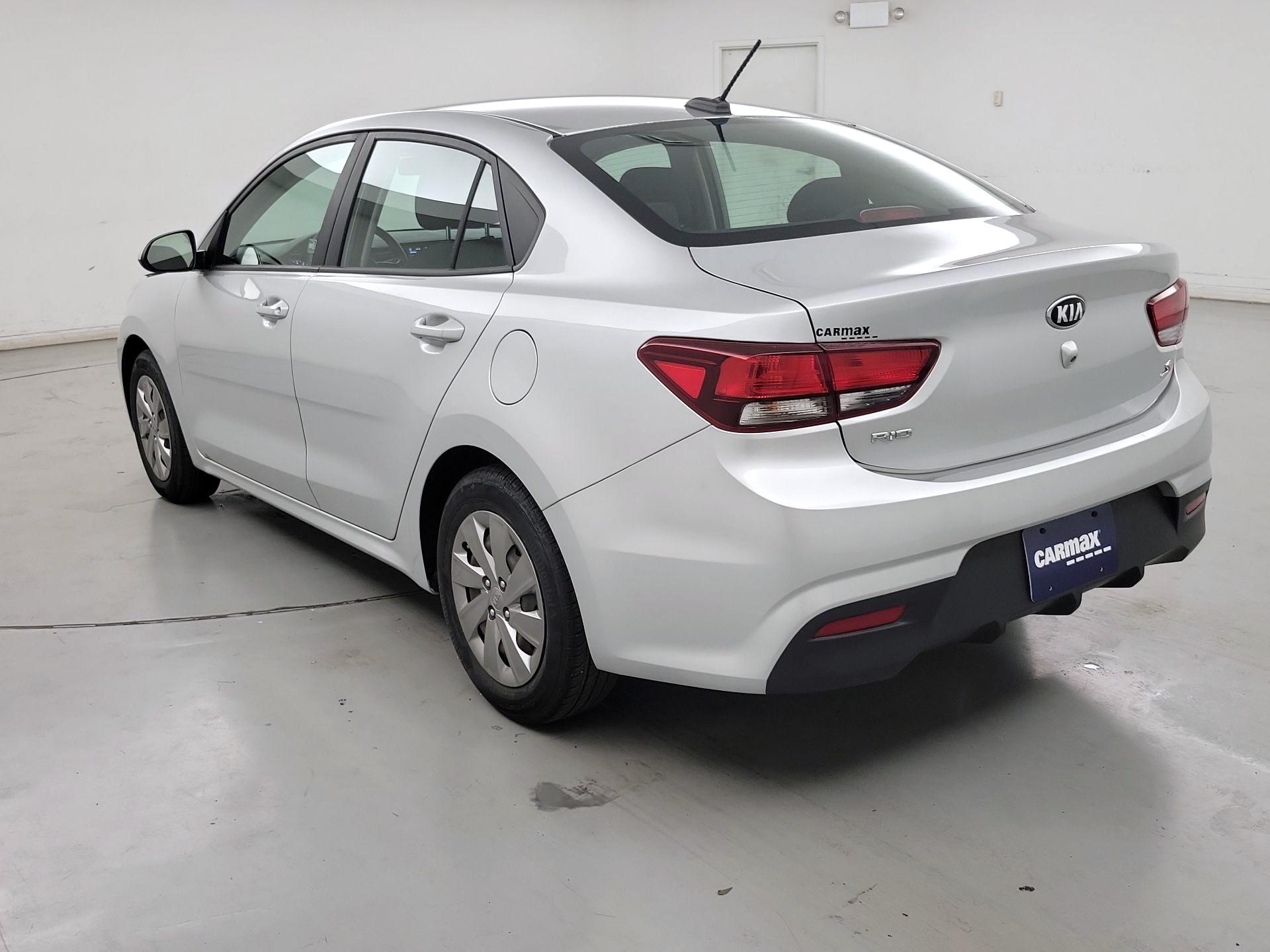 Thumbnail: 2019 Kia Rio - 7
