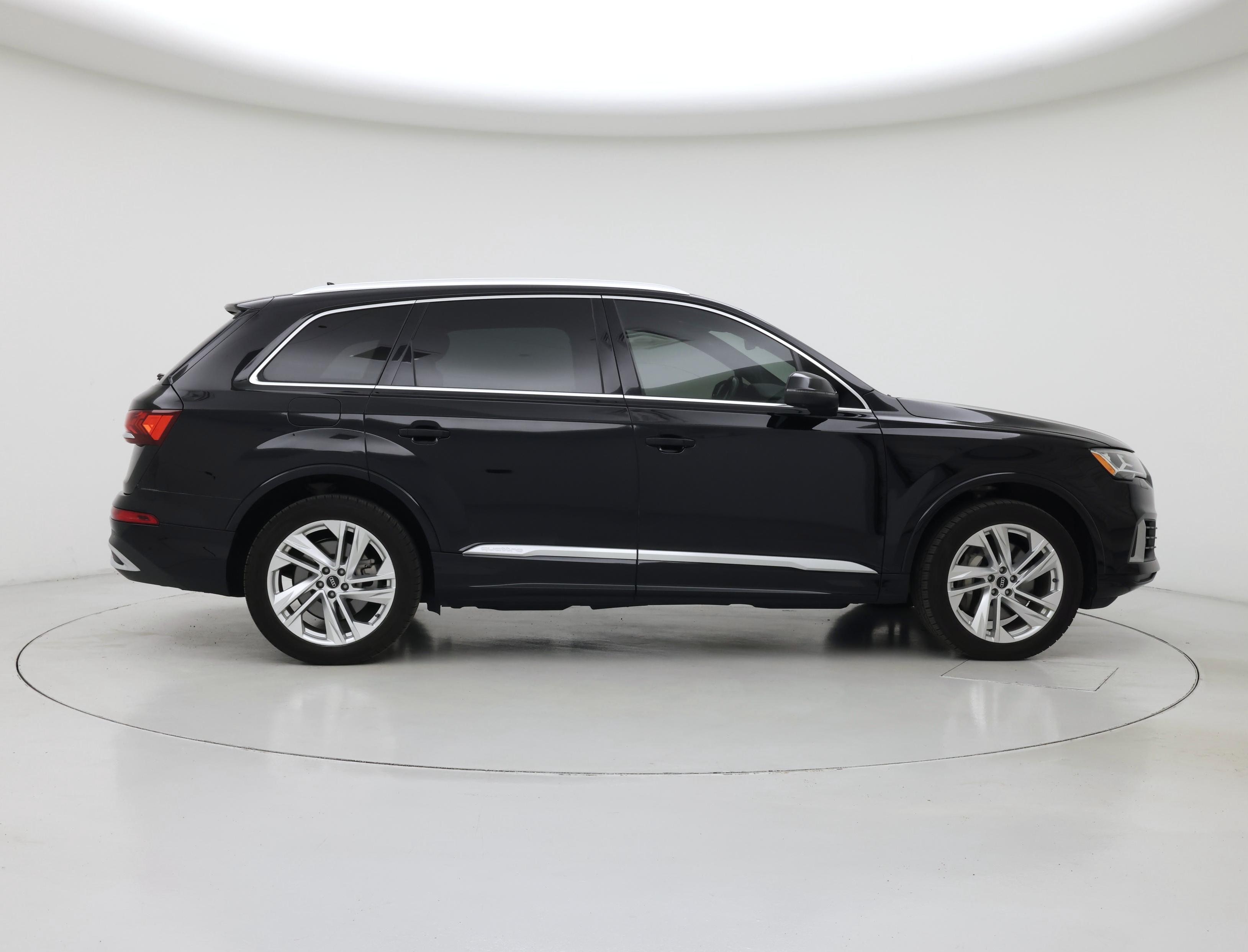 Thumbnail: 2021 Audi Q7 - 7