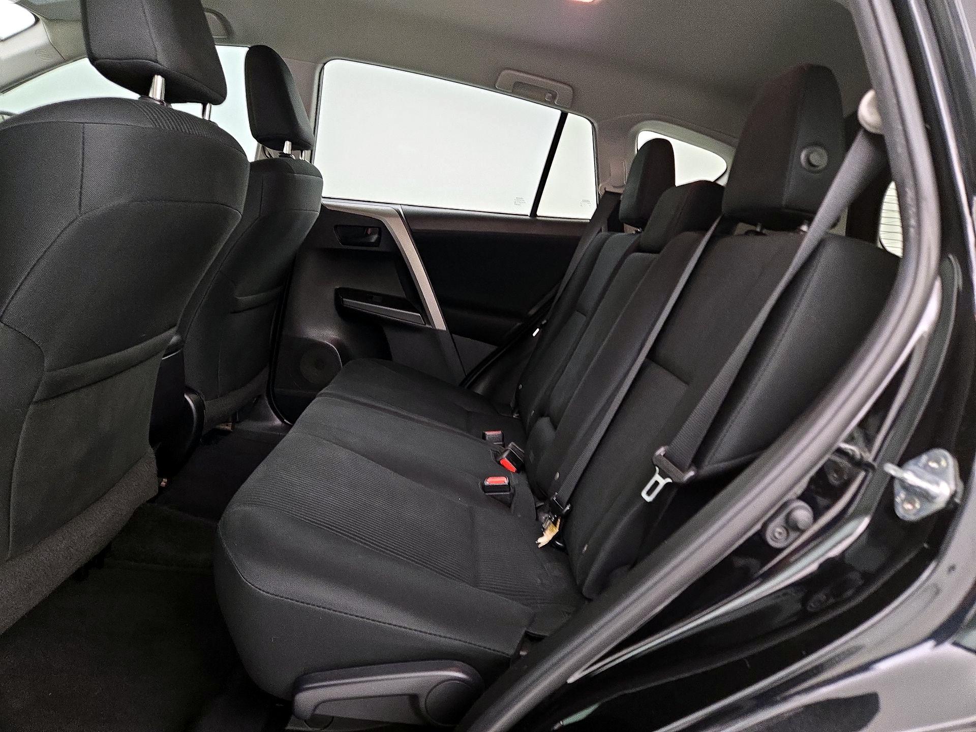 Thumbnail: 2018 Toyota RAV4 - 19