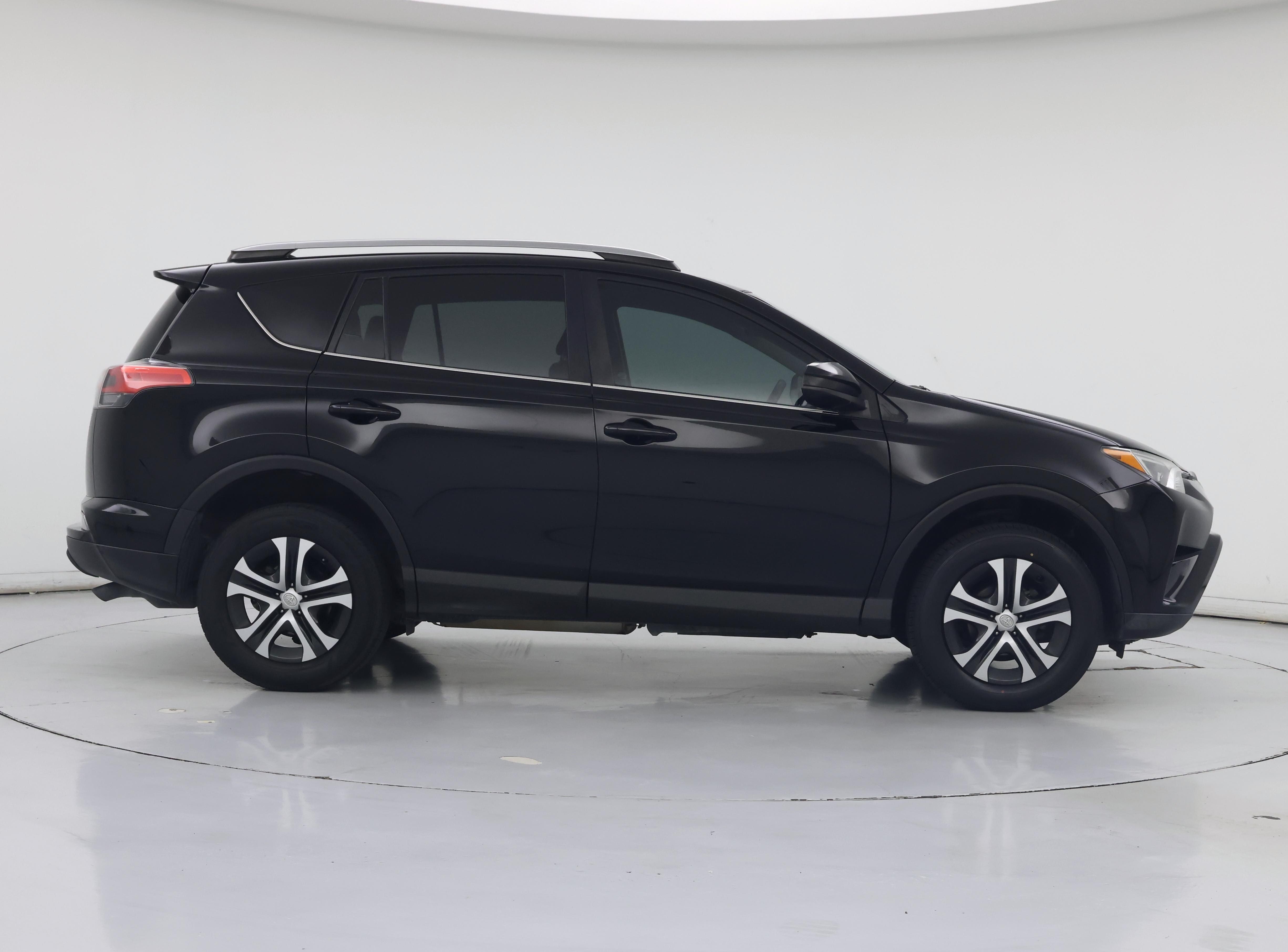 Thumbnail: 2018 Toyota RAV4 - 7