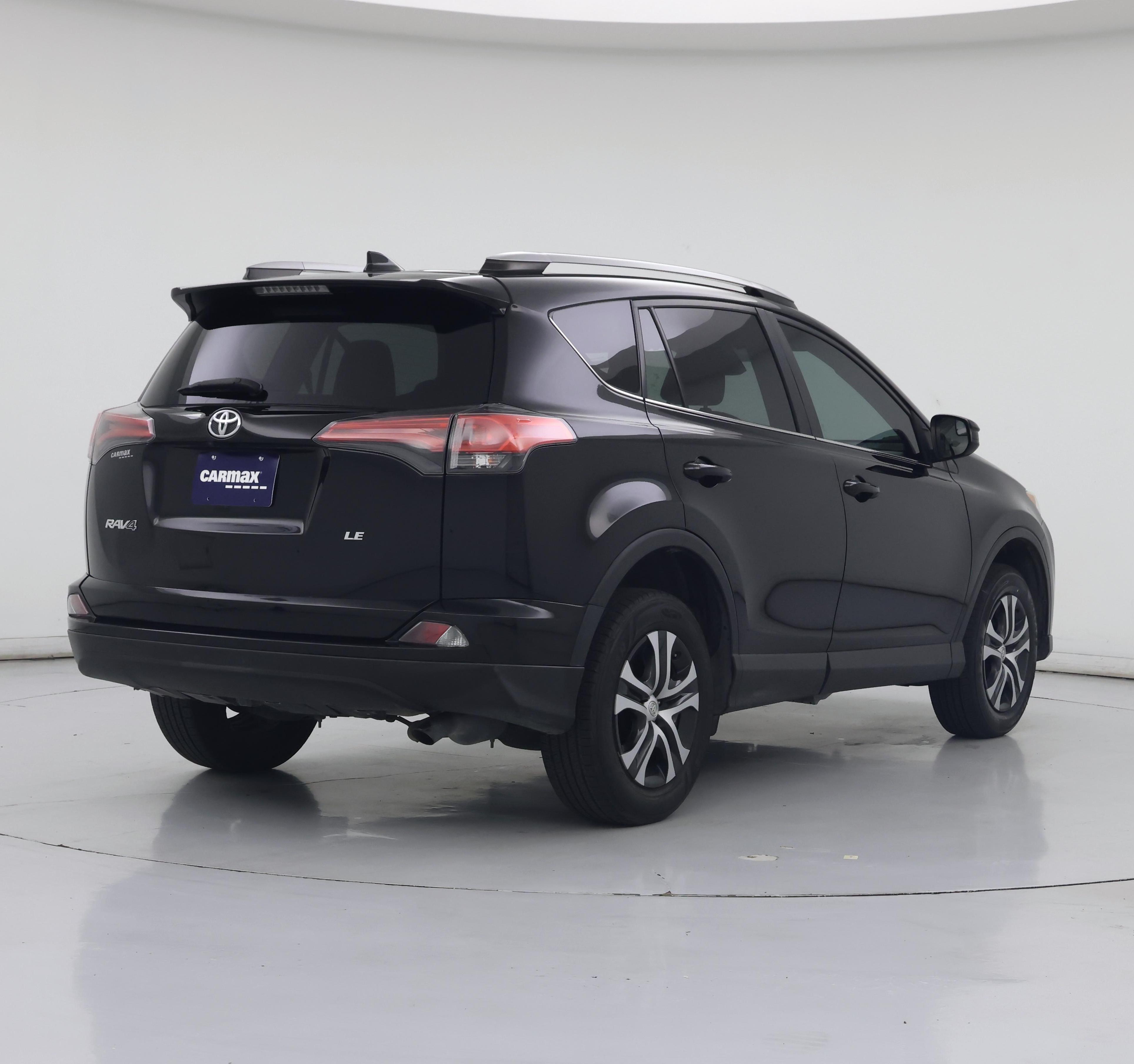 Thumbnail: 2018 Toyota RAV4 - 8
