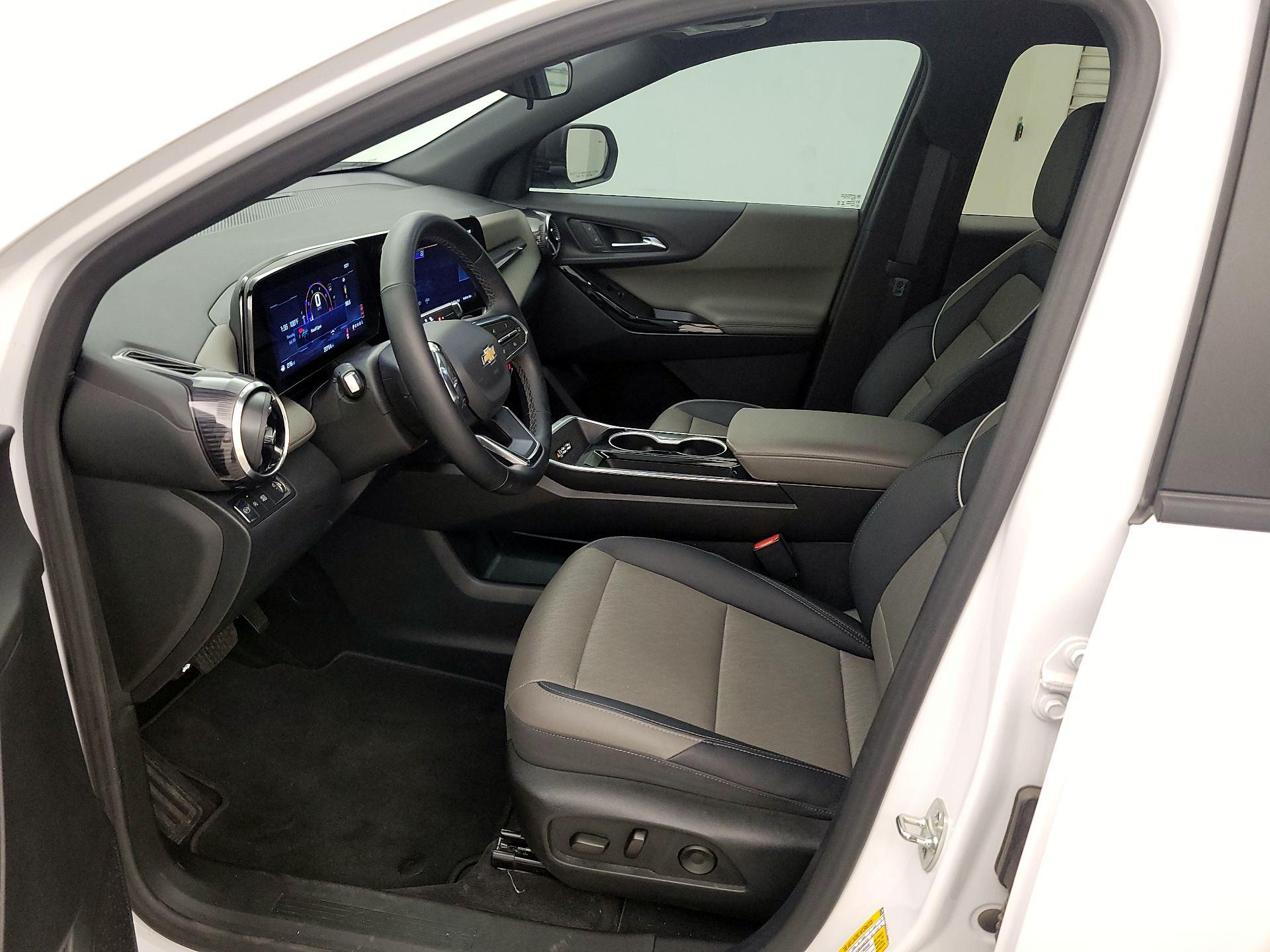 Thumbnail: 2025 Chevrolet Equinox - 11
