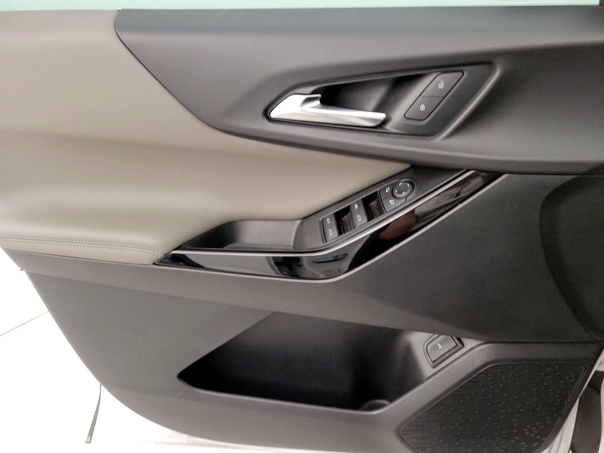 Thumbnail: 2025 Chevrolet Equinox - 12