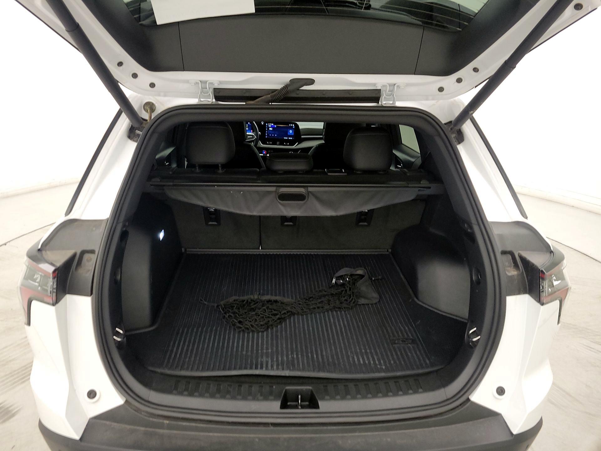Thumbnail: 2025 Chevrolet Equinox - 16