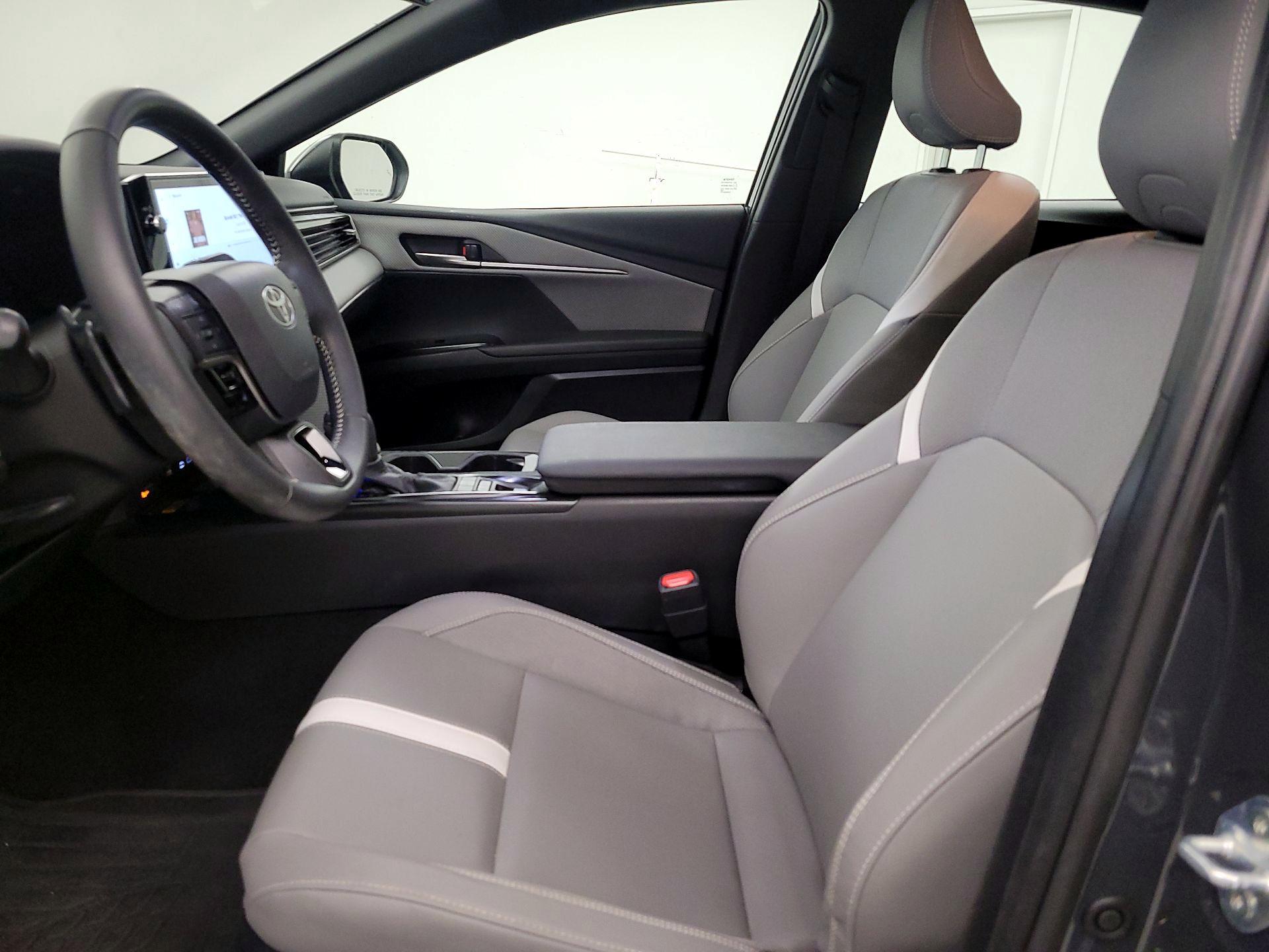 Thumbnail: 2025 Toyota Camry - 11