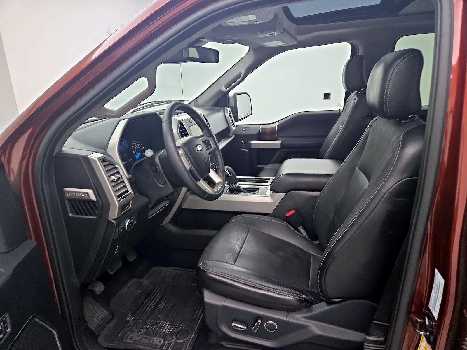 2015 Ford F-150 Lariat - Photo 12