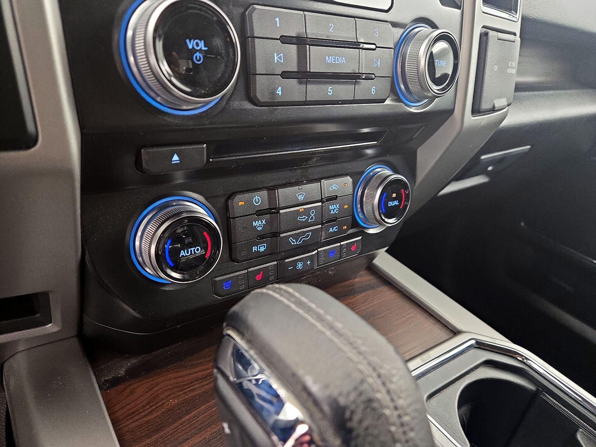 Thumbnail: 2015 Ford F-150 - 16