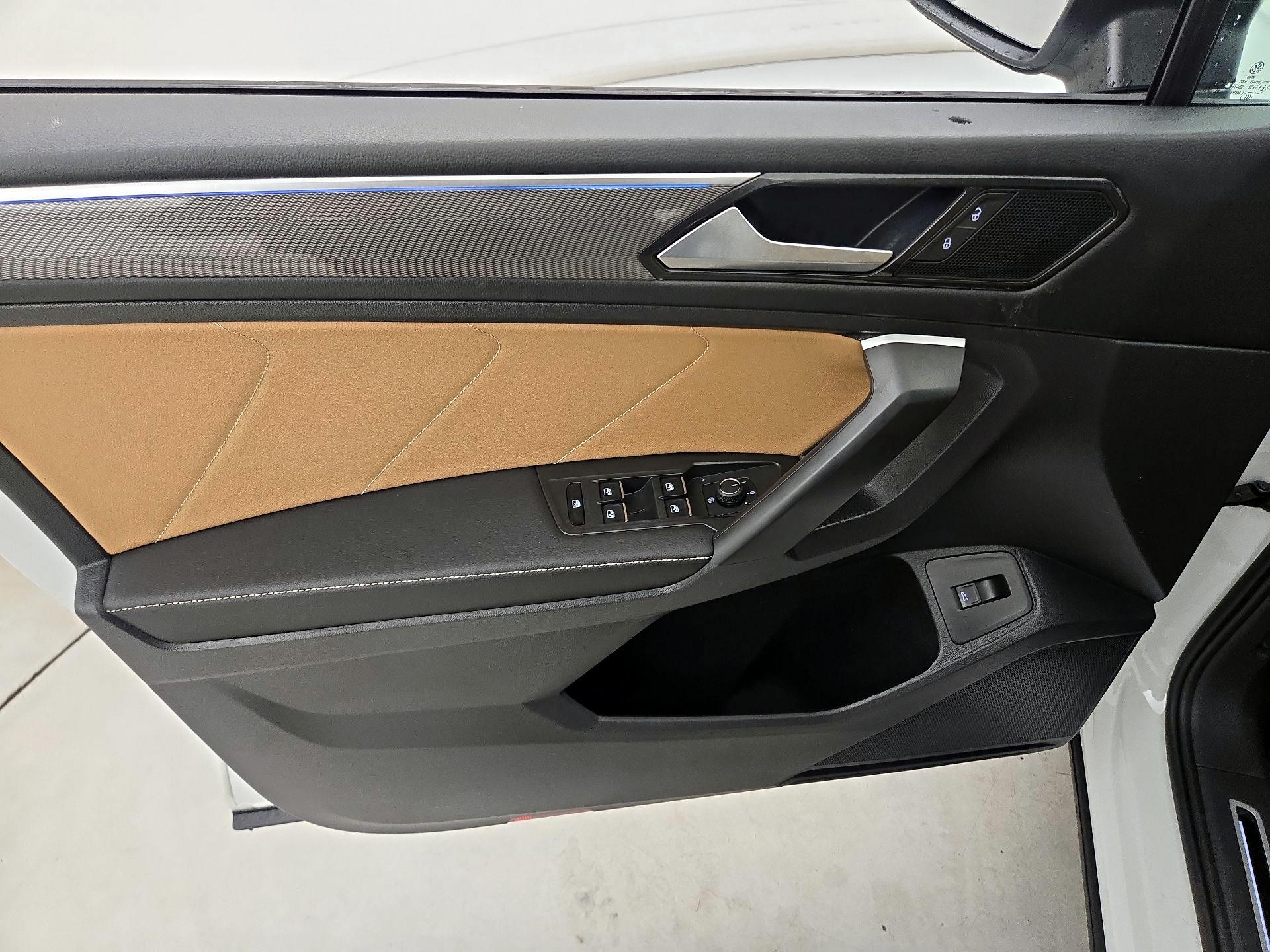 Thumbnail: 2024 Volkswagen Tiguan - 12