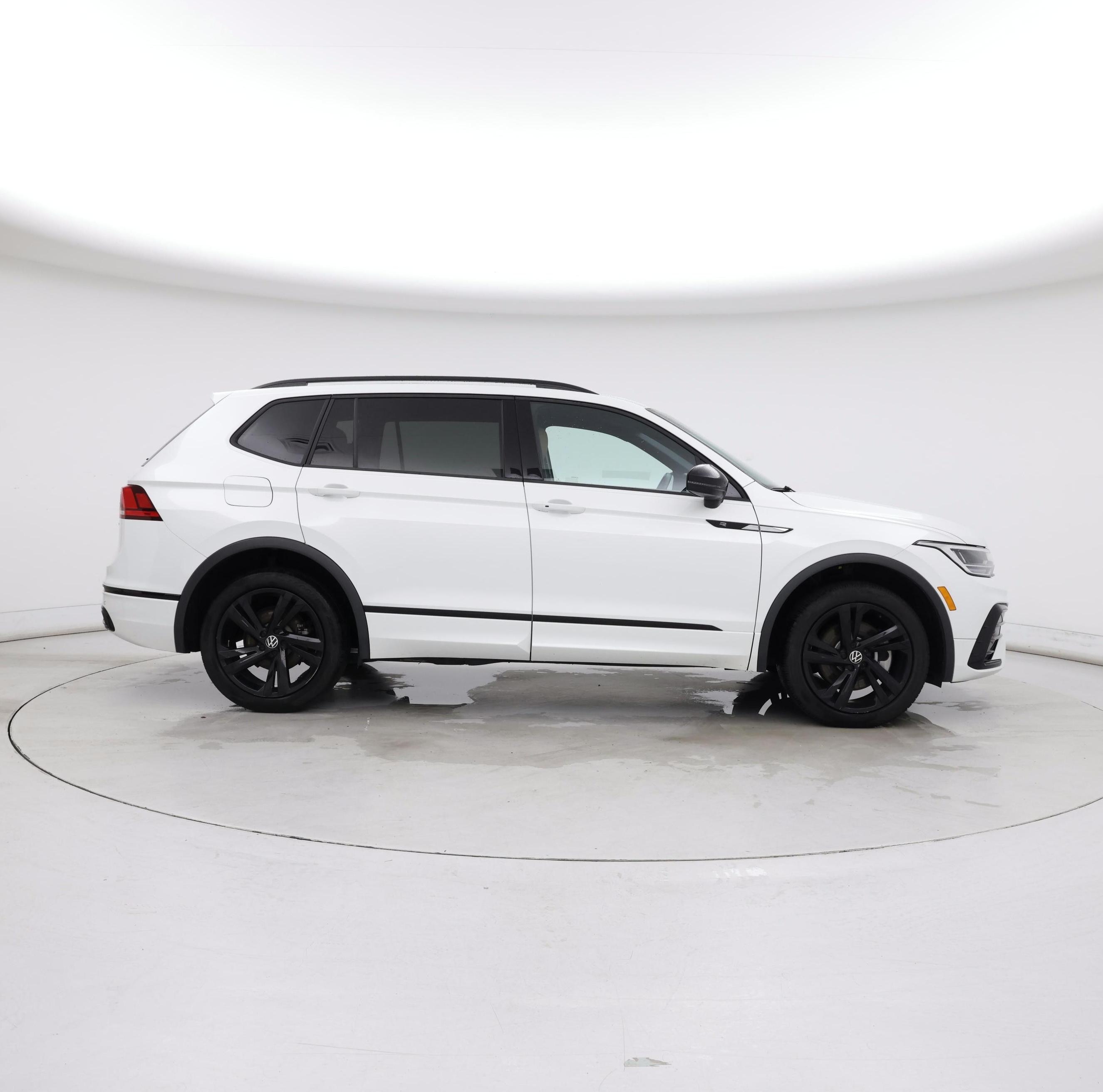 Thumbnail: 2024 Volkswagen Tiguan - 7