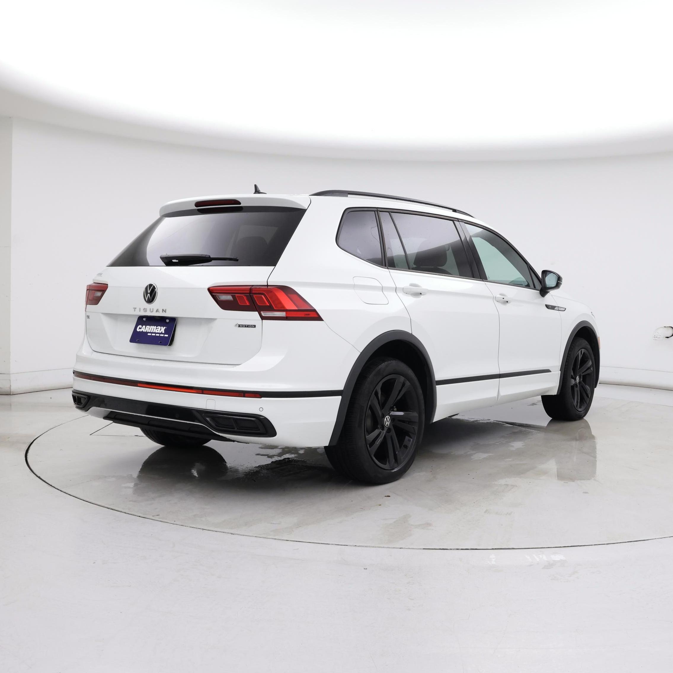 Thumbnail: 2024 Volkswagen Tiguan - 8