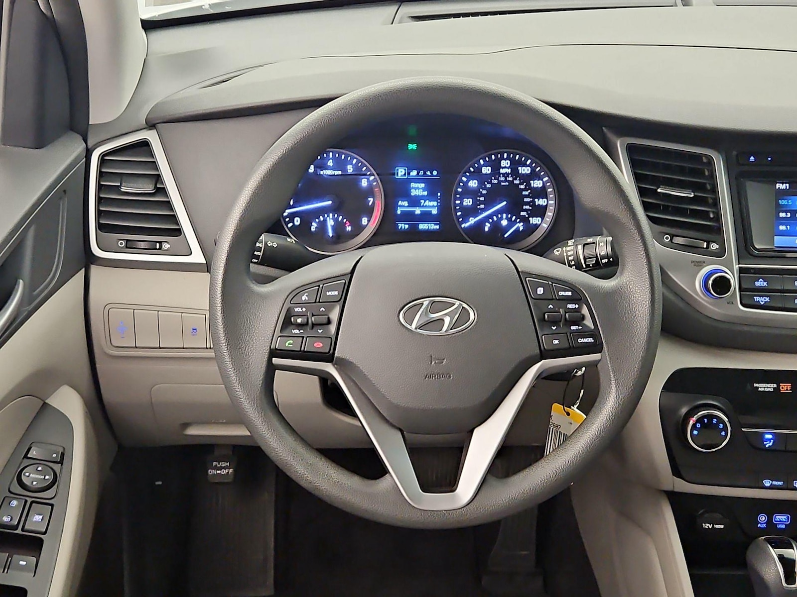 2017 Hyundai Tucson SE - Photo 11