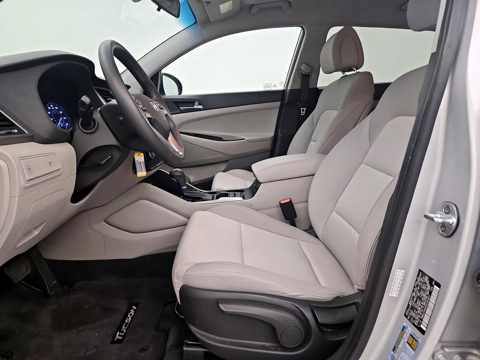 Thumbnail: 2017 Hyundai Tucson - 11