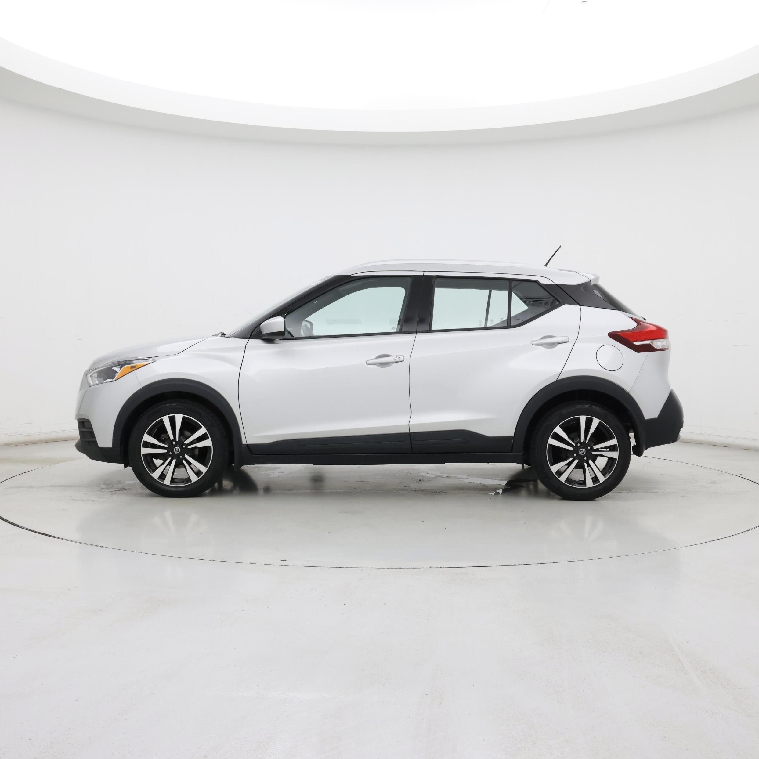 Thumbnail: 2018 Nissan Kicks - 3