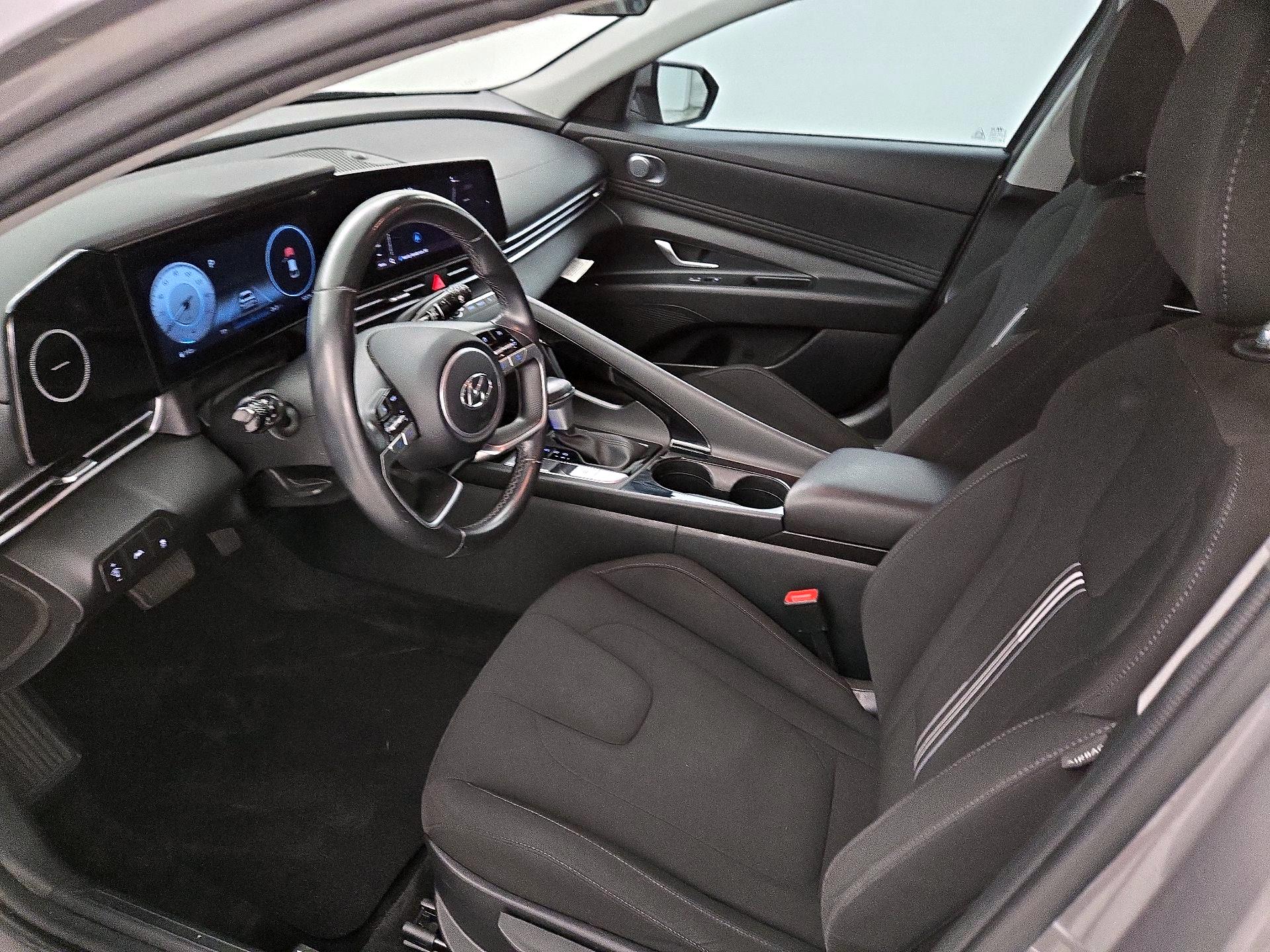 Thumbnail: 2023 Hyundai Elantra - 11