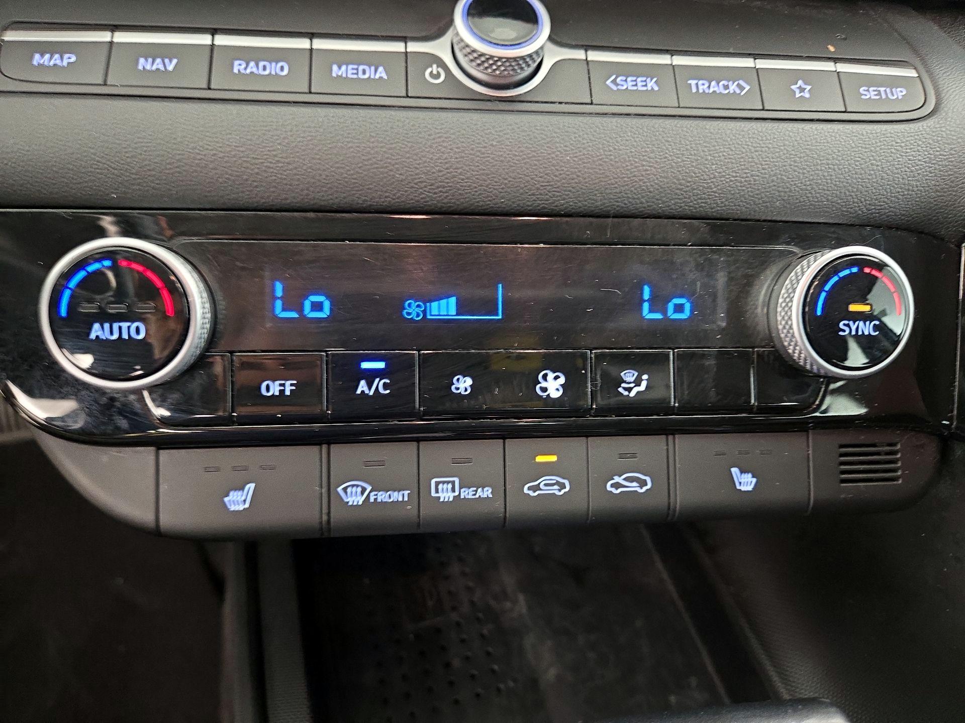 Thumbnail: 2023 Hyundai Elantra - 17