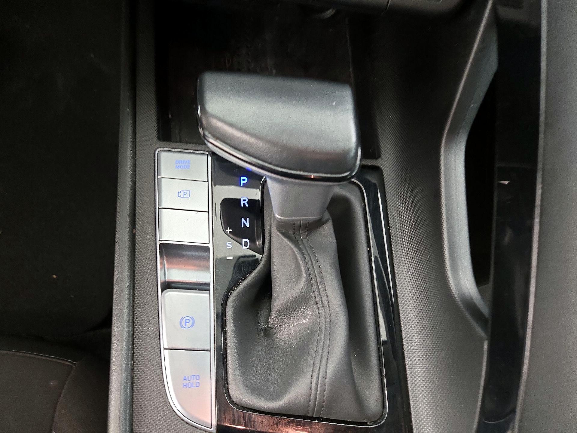 Thumbnail: 2023 Hyundai Elantra - 18