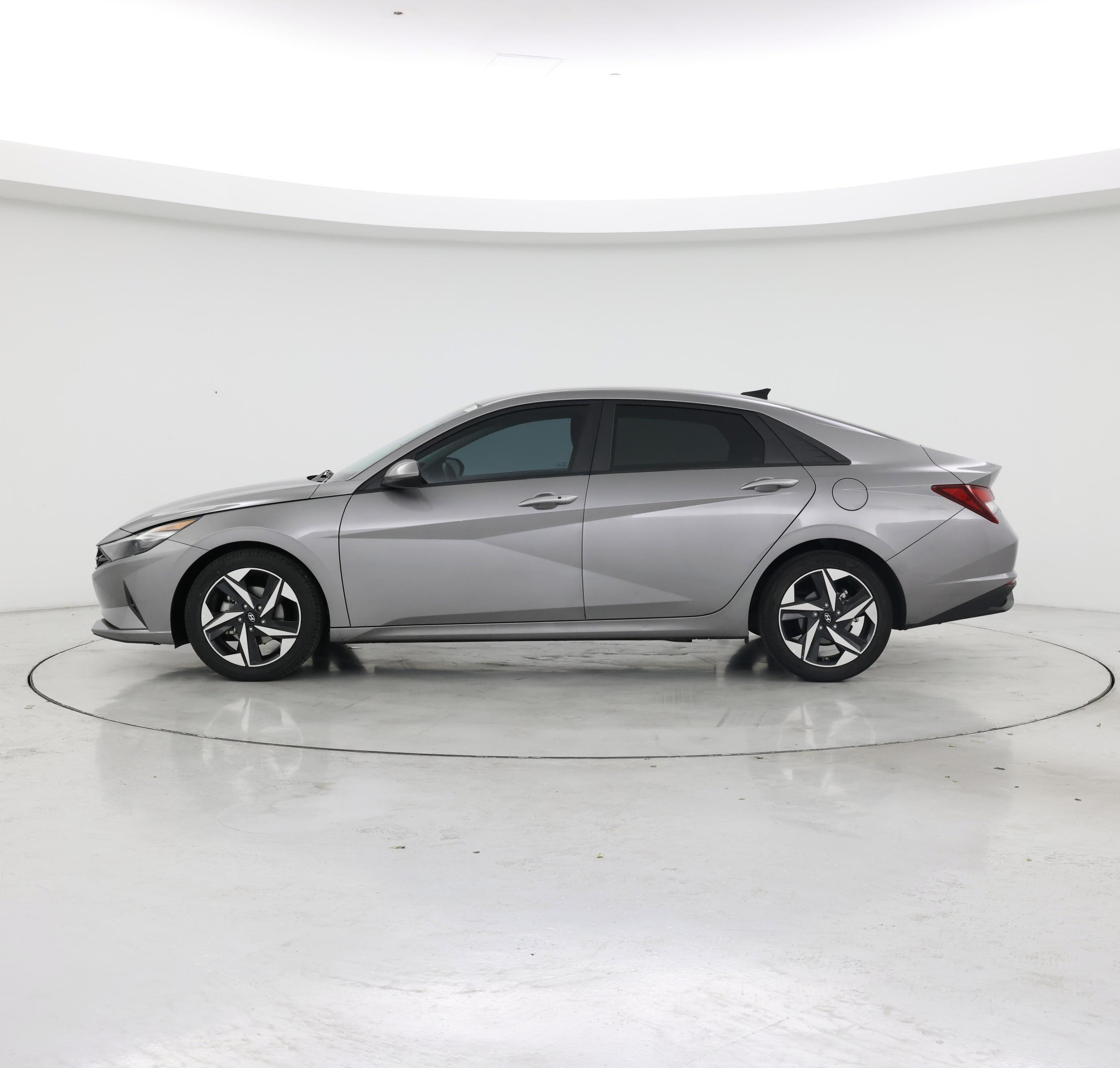 Thumbnail: 2023 Hyundai Elantra - 3