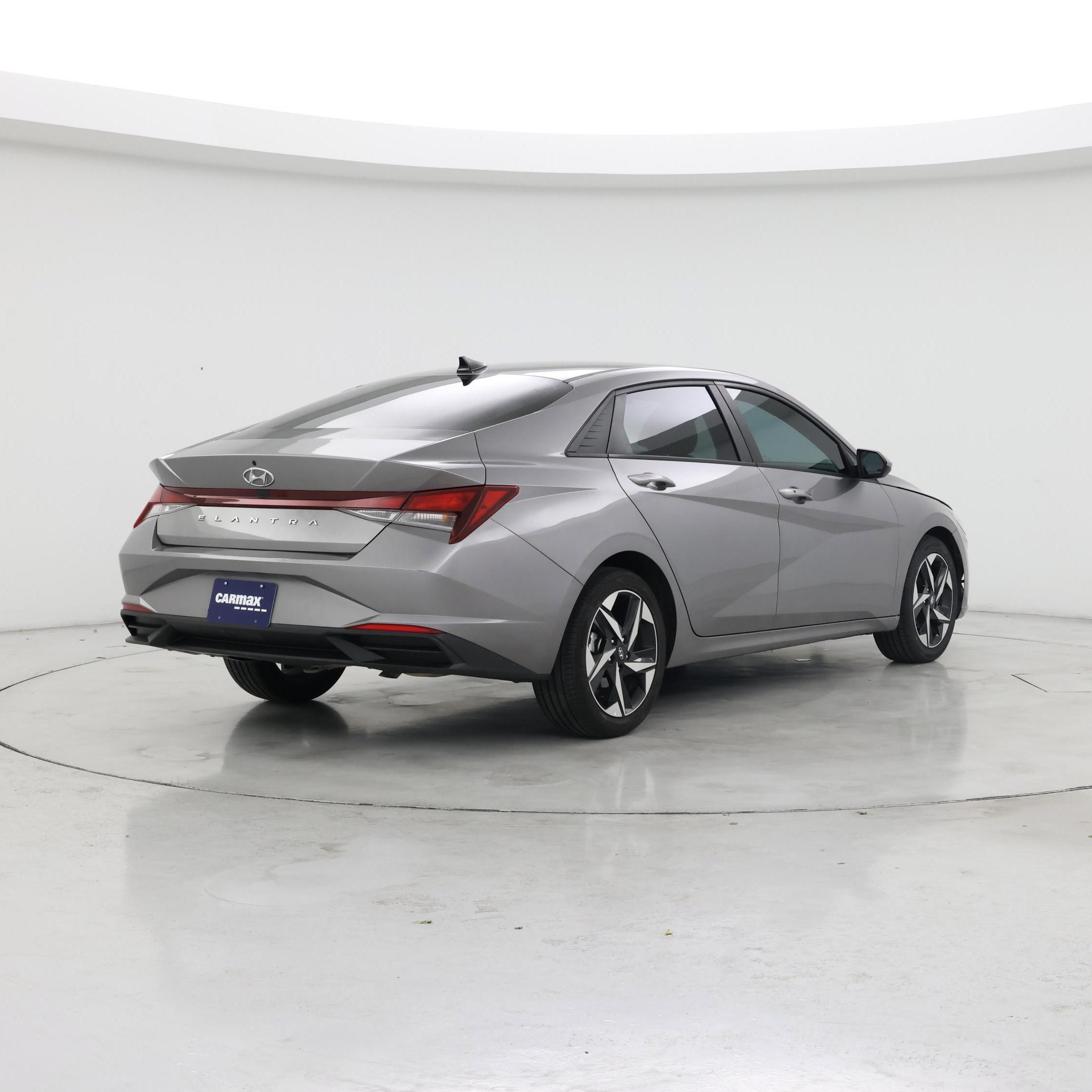 Thumbnail: 2023 Hyundai Elantra - 8