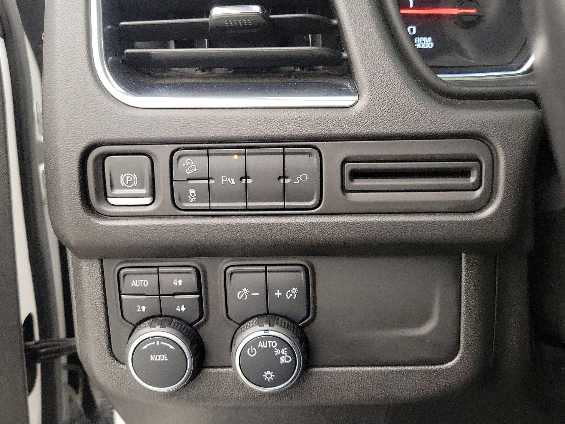 Thumbnail: 2021 Chevrolet Tahoe - 13