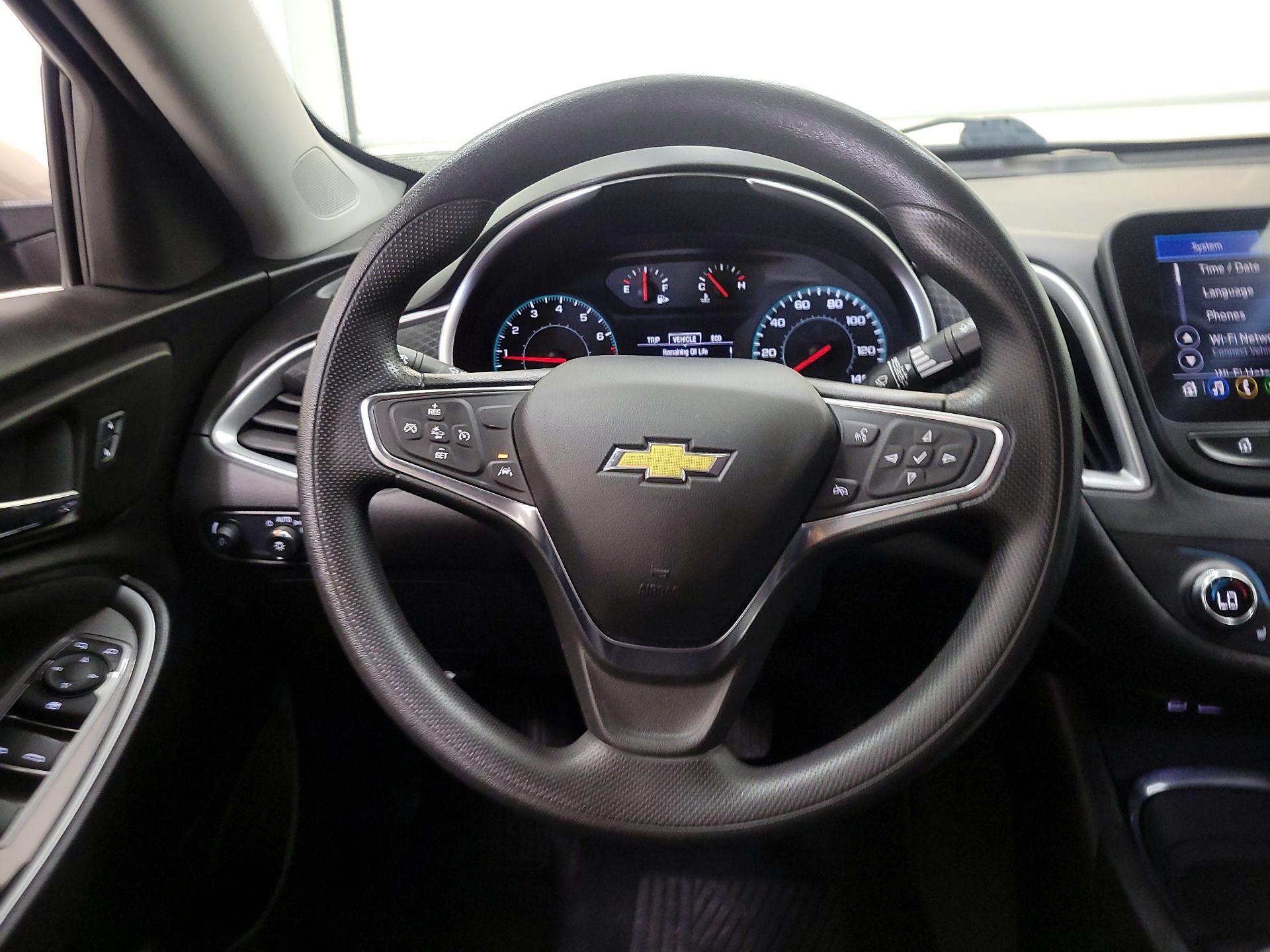 Thumbnail: 2024 Chevrolet Malibu - 10