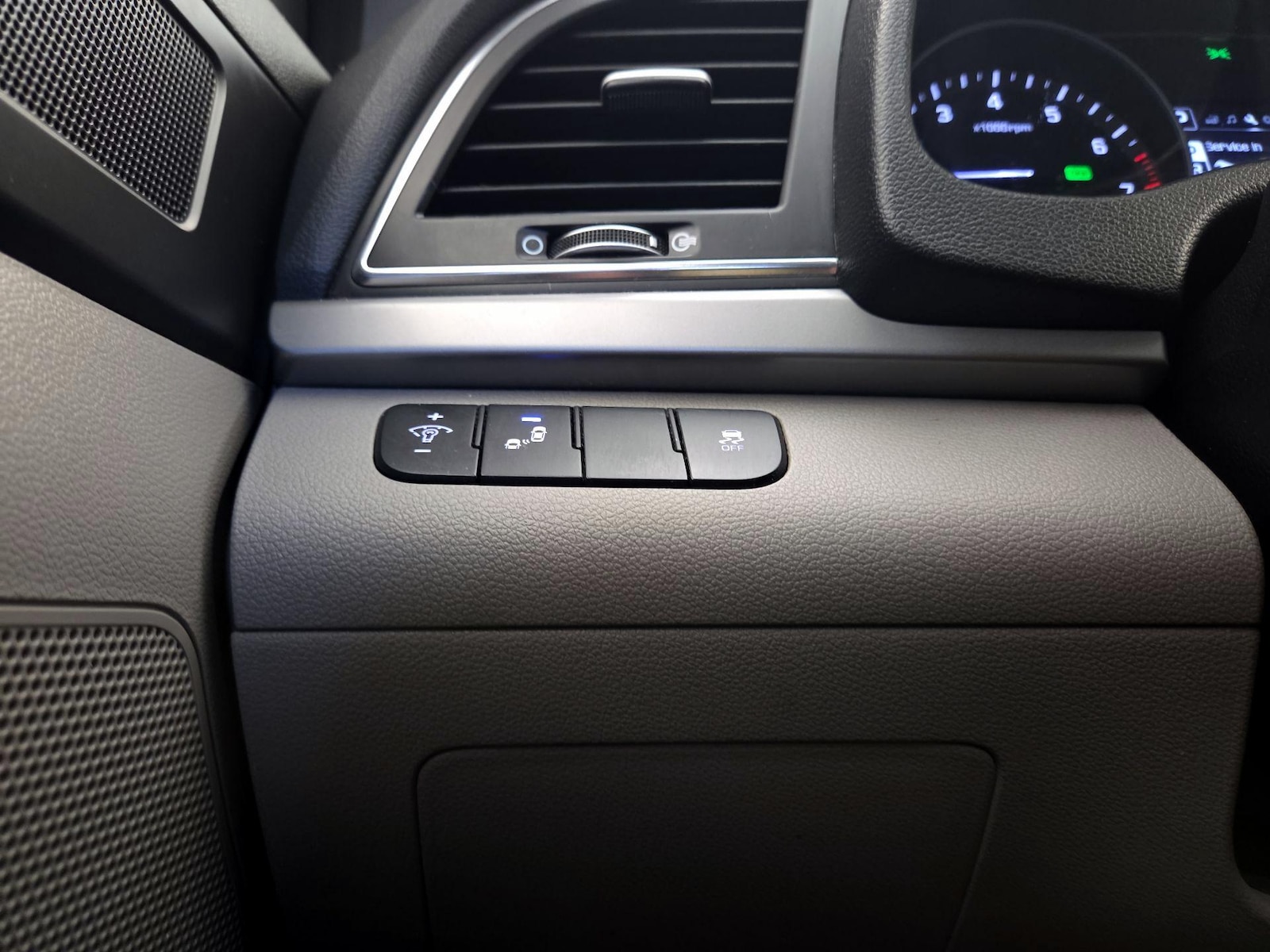 2018 Hyundai Elantra SEL - Photo 14