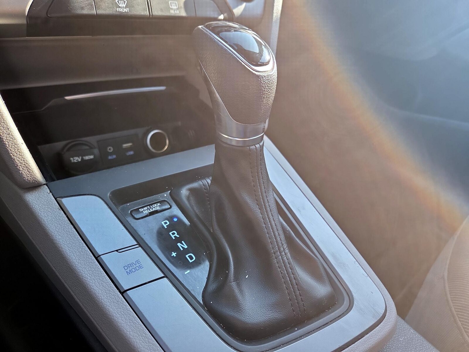 2018 Hyundai Elantra SEL - Photo 18