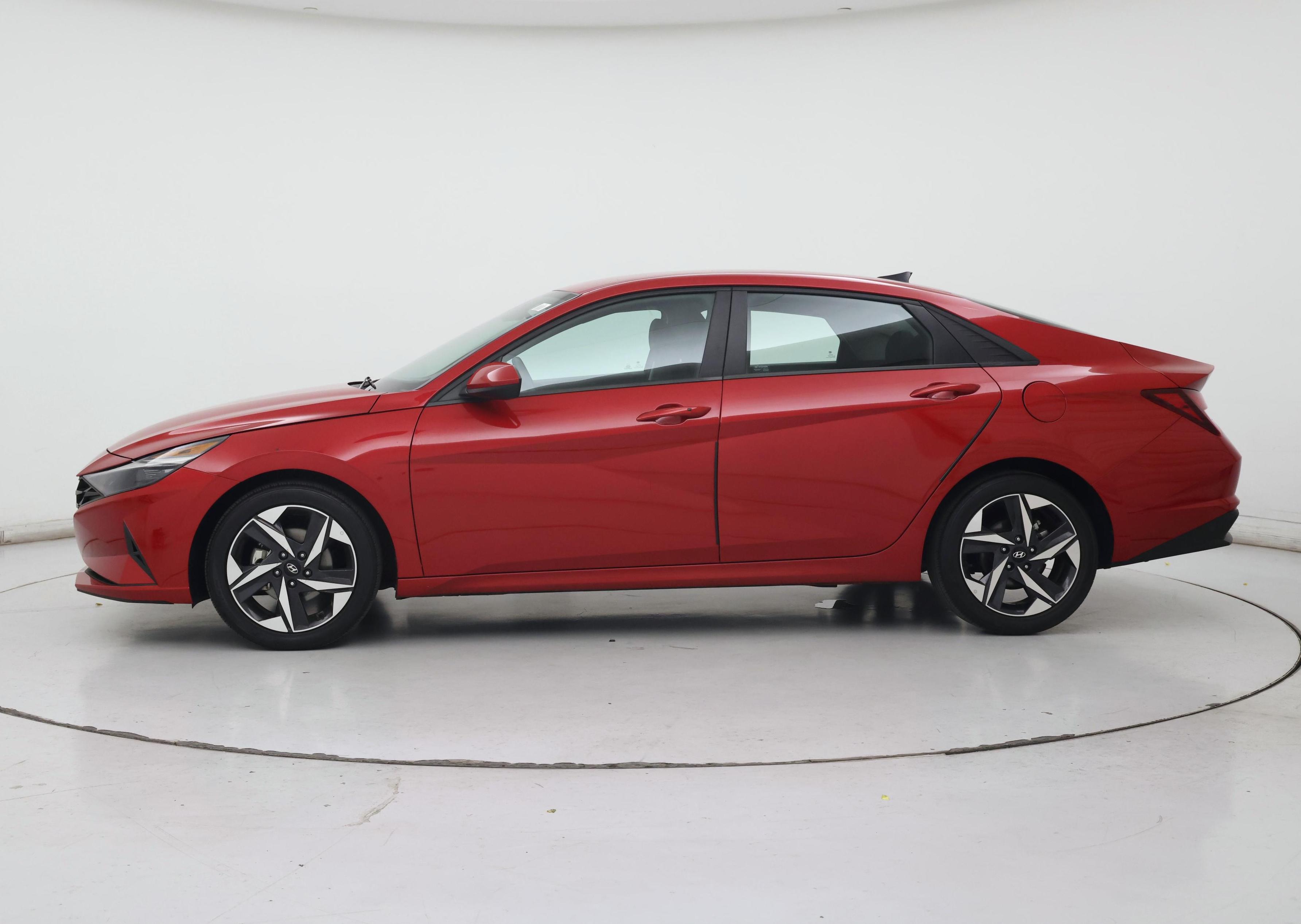 Thumbnail: 2023 Hyundai Elantra - 3